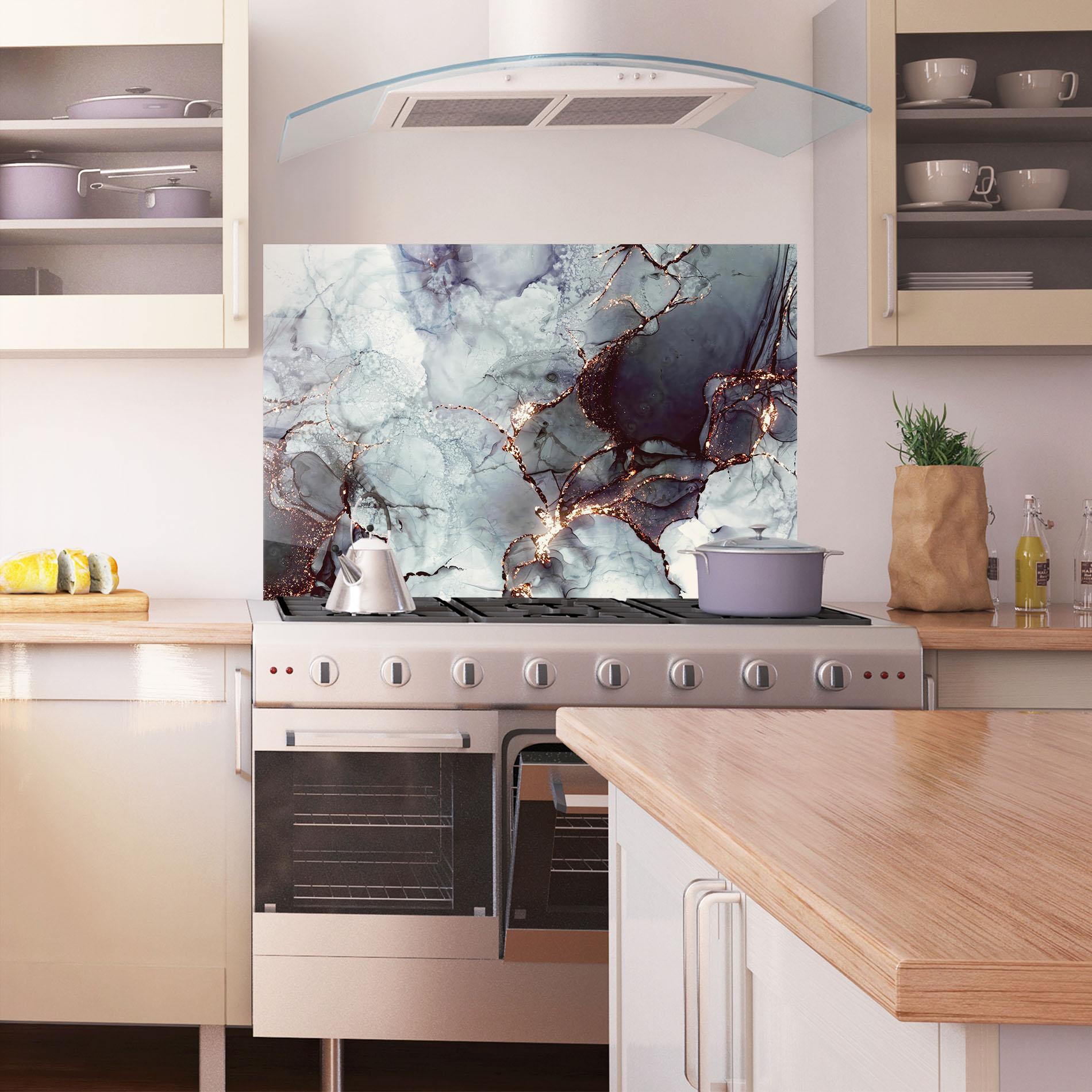 Panel Szklany do Kuchni Abstract Gold Path mockup 1