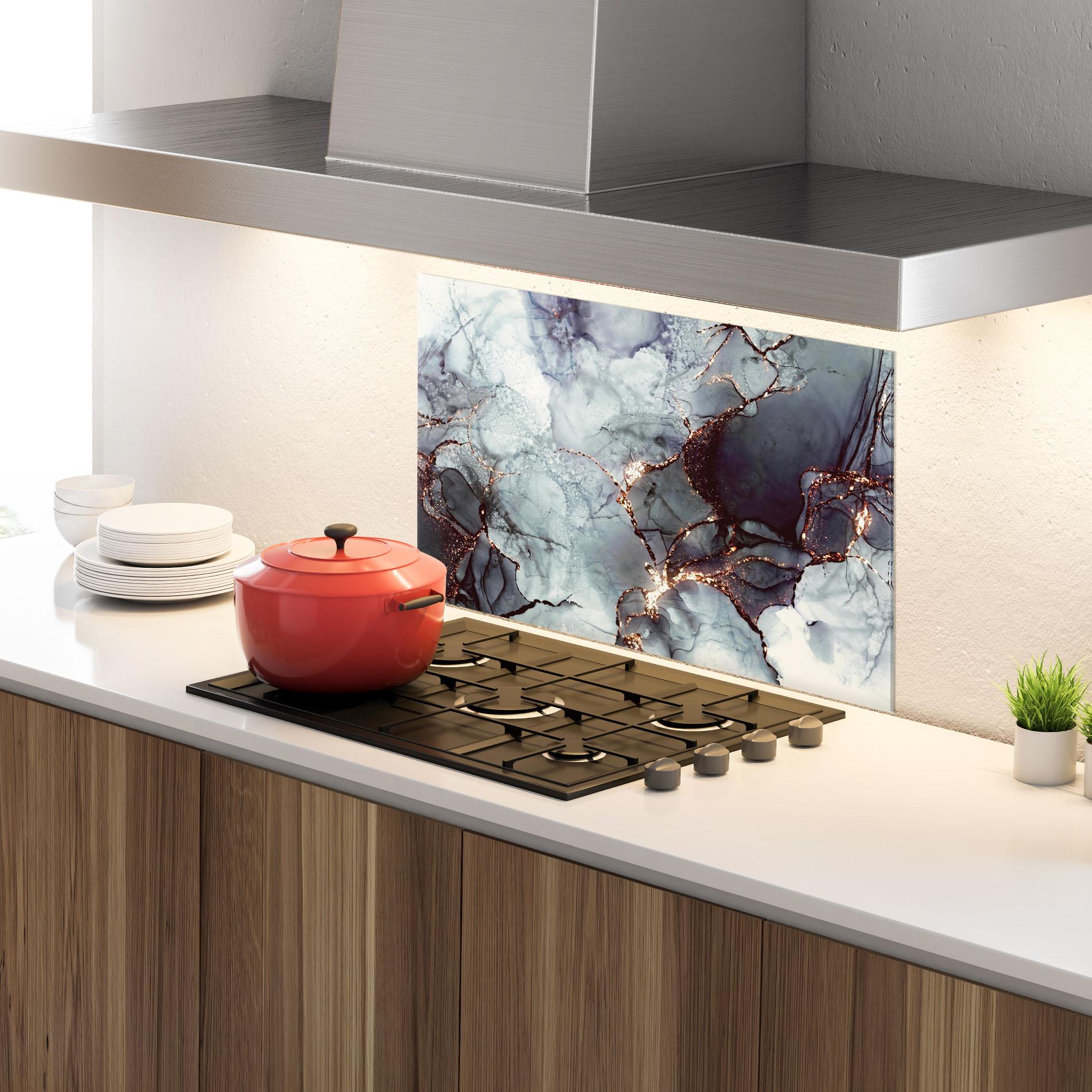 Panel Szklany do Kuchni Abstract Gold Path mockup 4