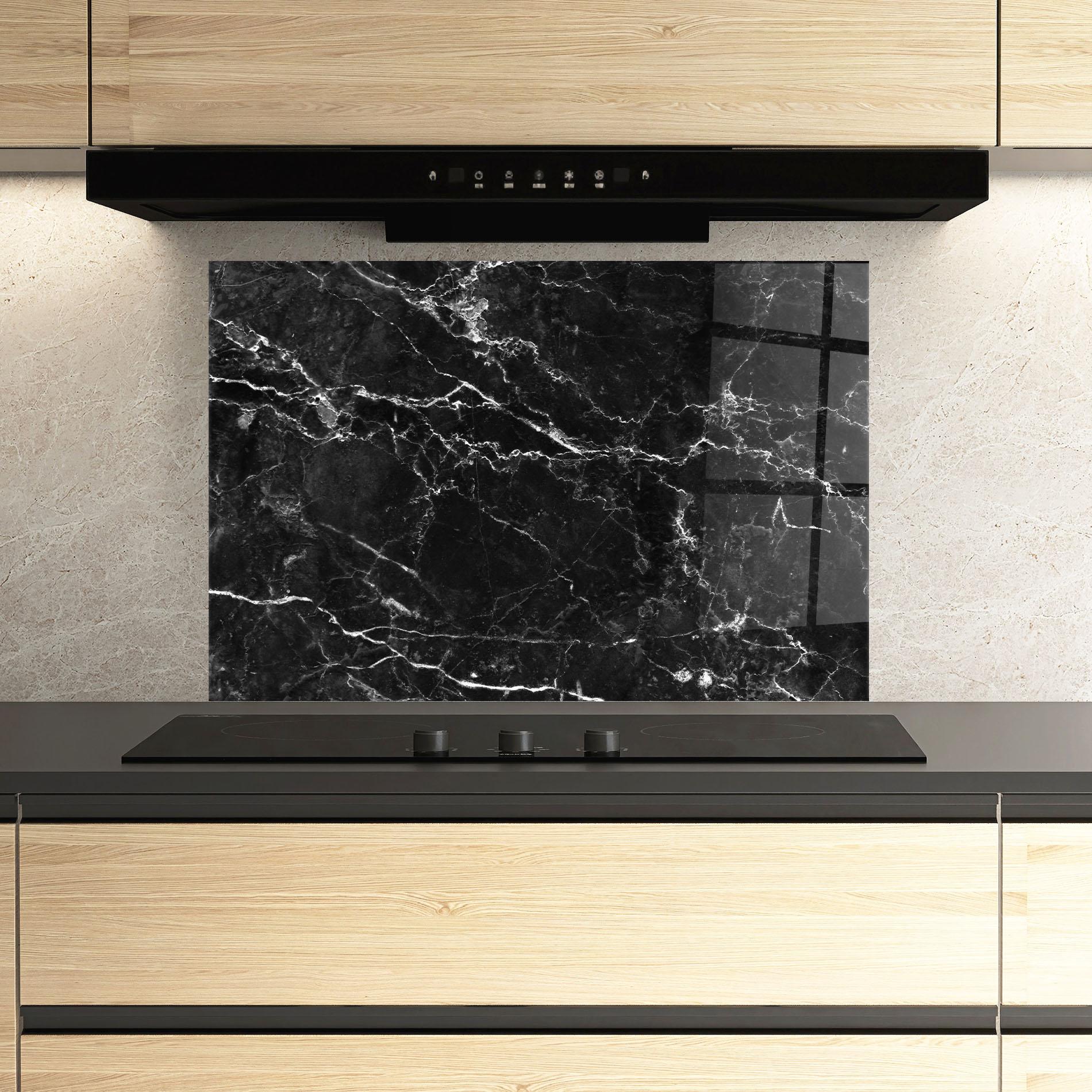 Panel Szklany do Kuchni Black White Marble mockup 3