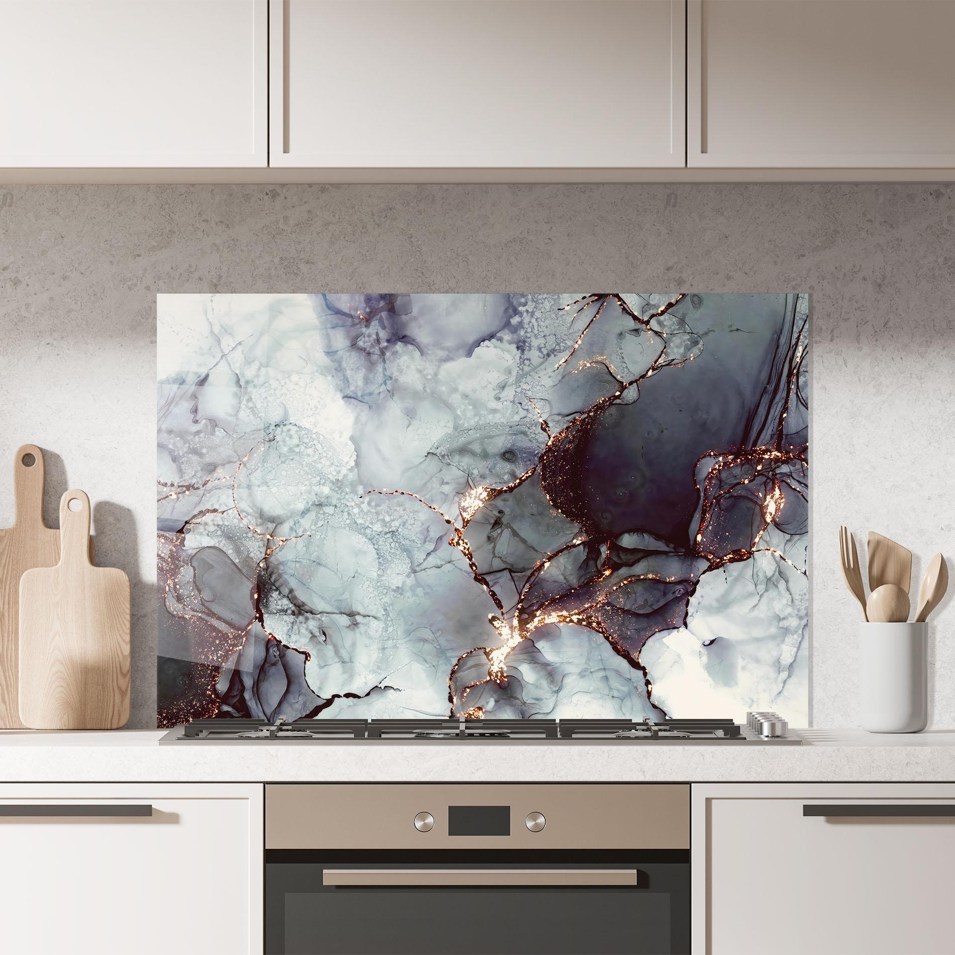 Panel Szklany do Kuchni Abstract Gold Path mockup 7