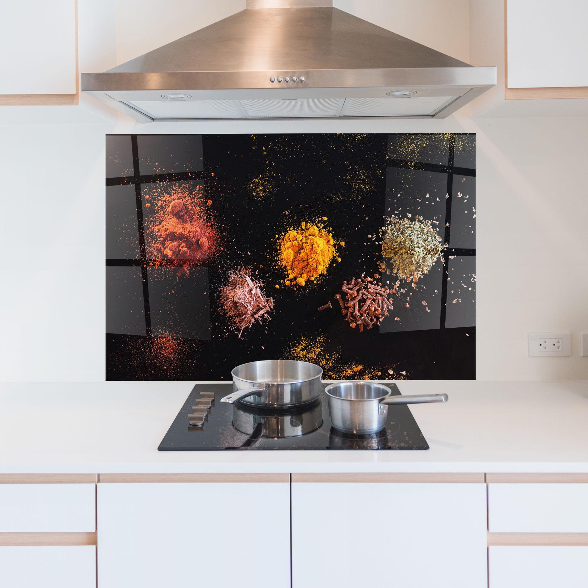 Panel Szklany do Kuchni Powder On Black mockup 5