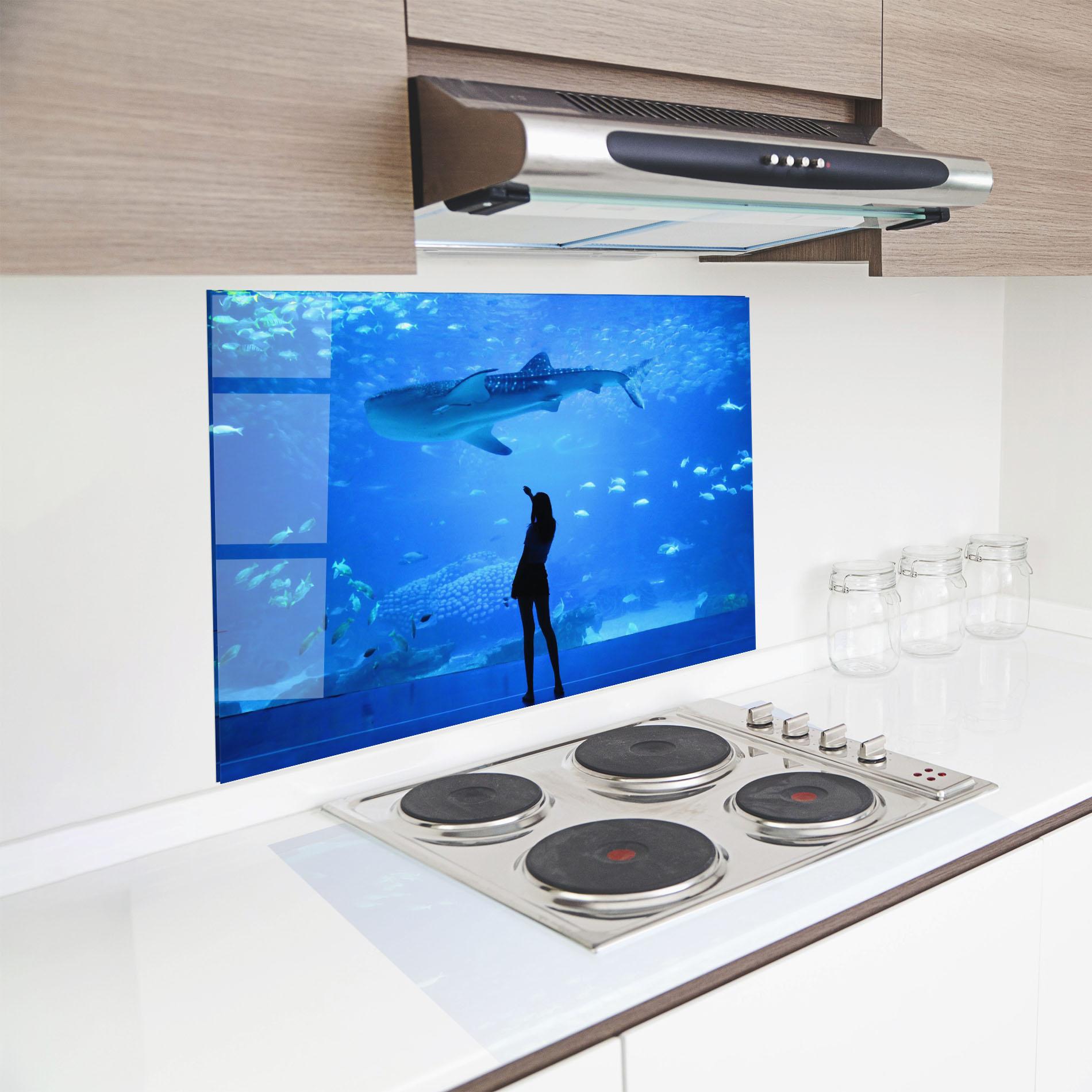 Panel Szklany do Kuchni Aquarium Girl mockup 8