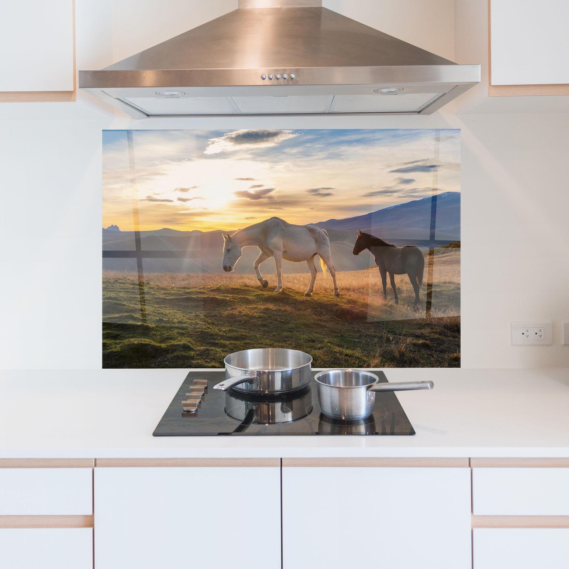Panel Szklany do Kuchni Mountain White Horse mockup 5