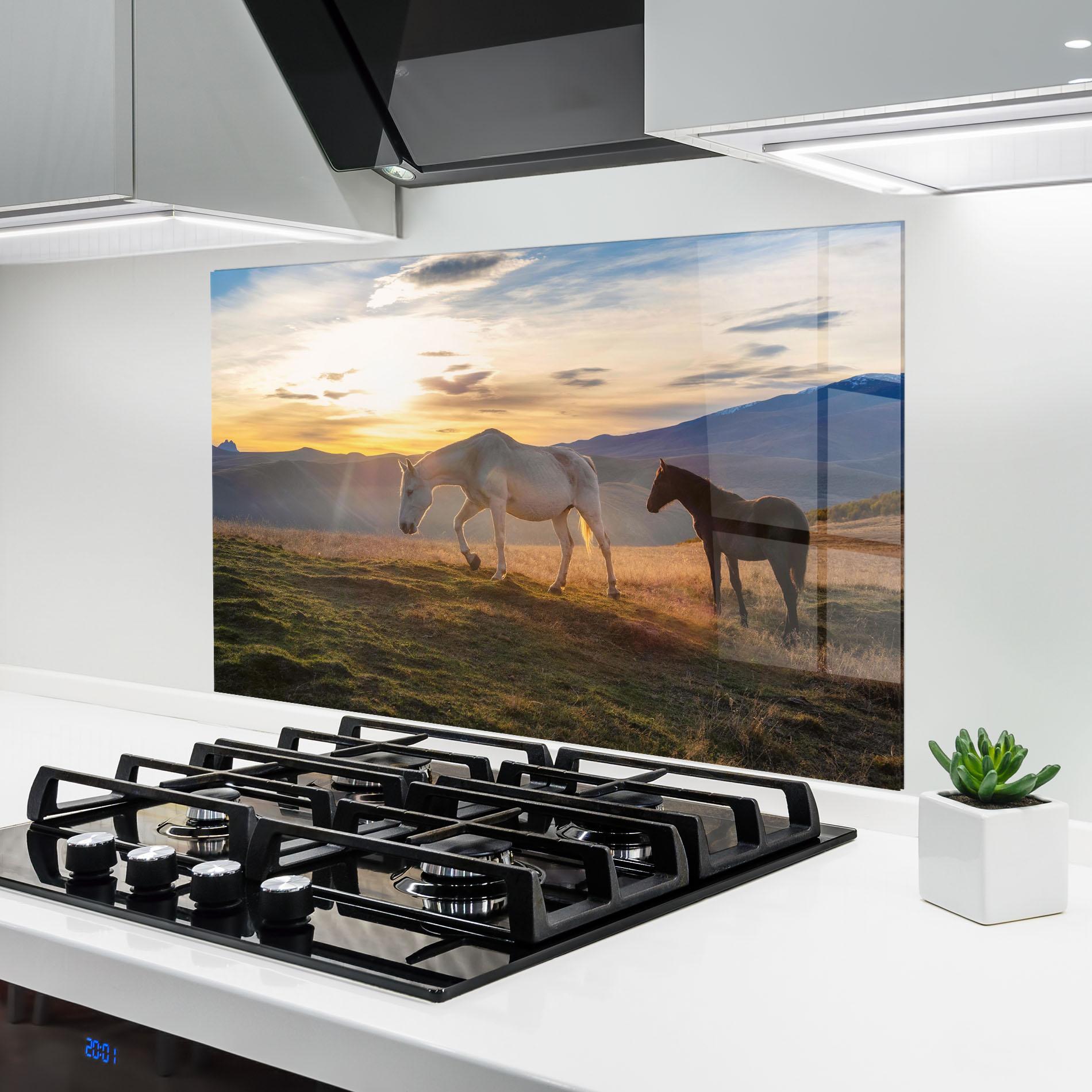 Panel Szklany do Kuchni Mountain White Horse mockup 6