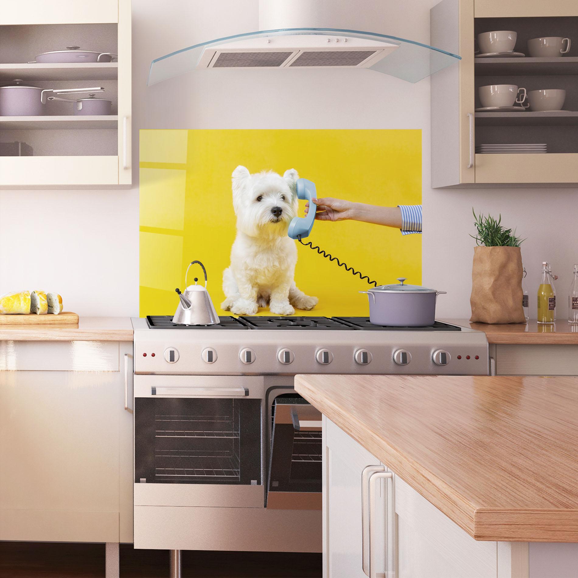Panel Szklany do Kuchni Cute Little Dog mockup 1