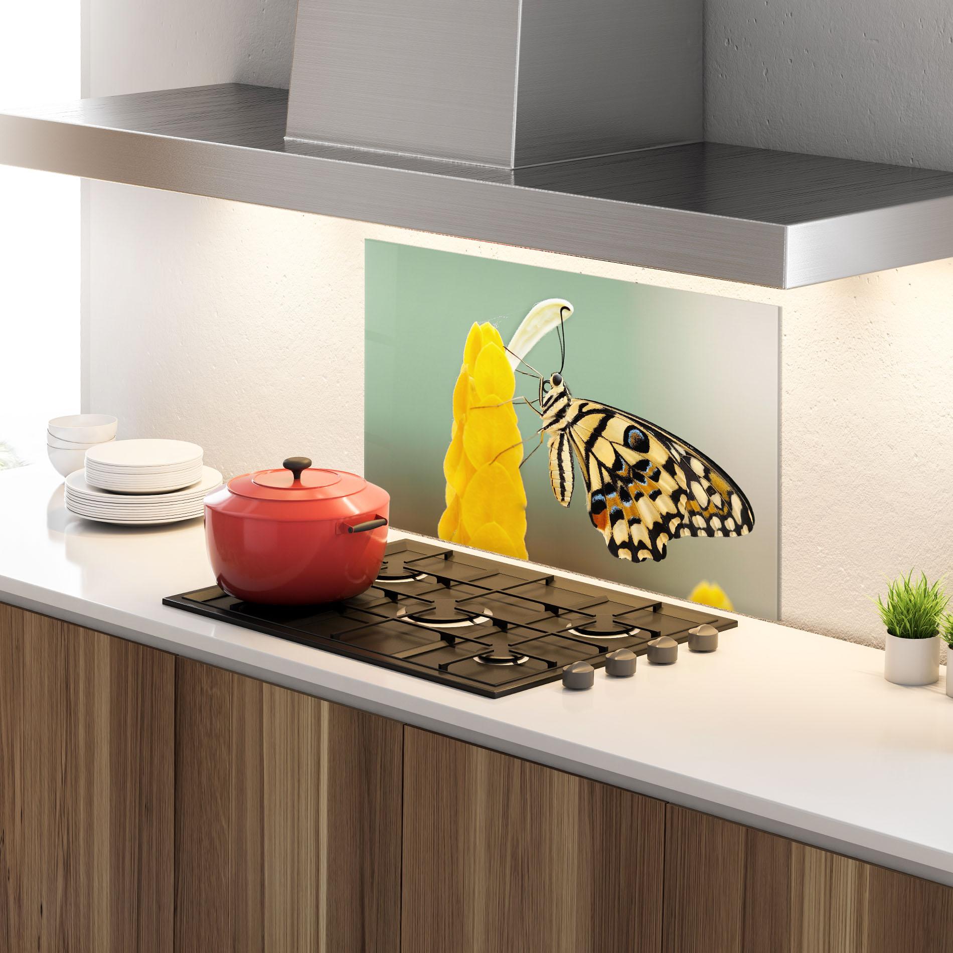 Panel Szklany do Kuchni Cream Yellow Butterfly mockup 4