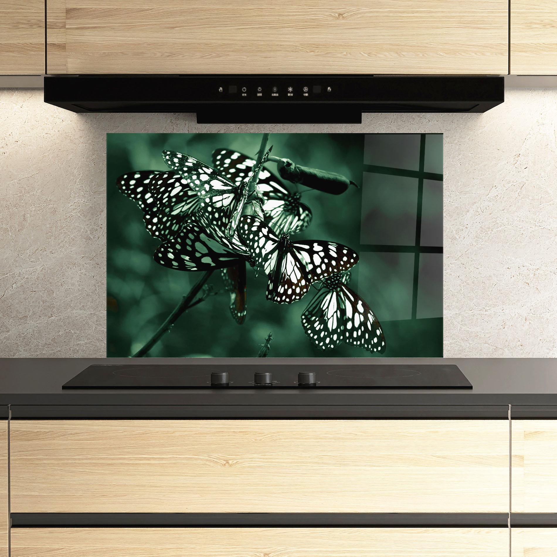 Panel Szklany do Kuchni Black White Butterflies mockup 3