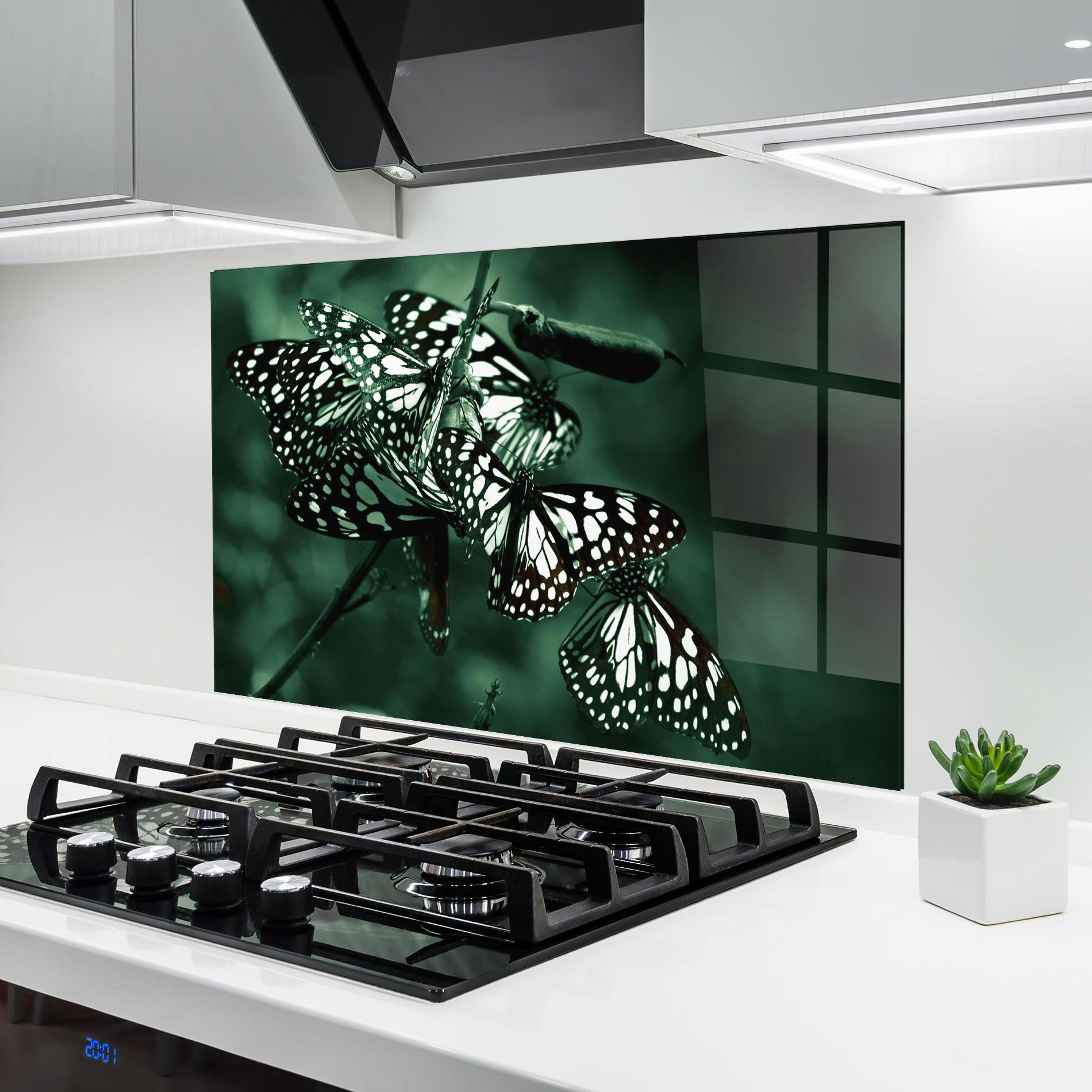 Panel Szklany do Kuchni Black White Butterflies mockup 6