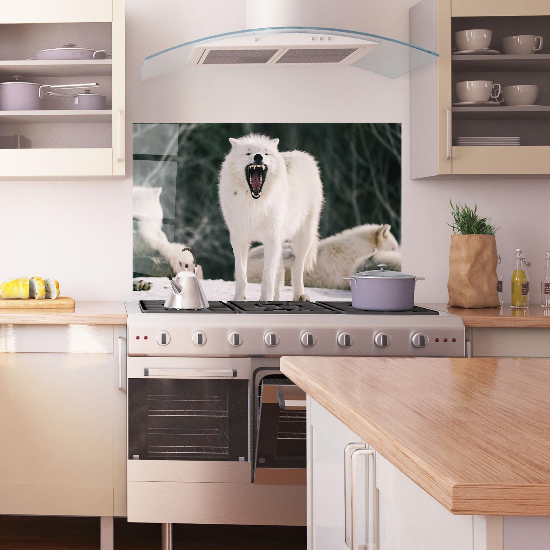 Panel Szklany do Kuchni Laughing White Wolf mockup 1