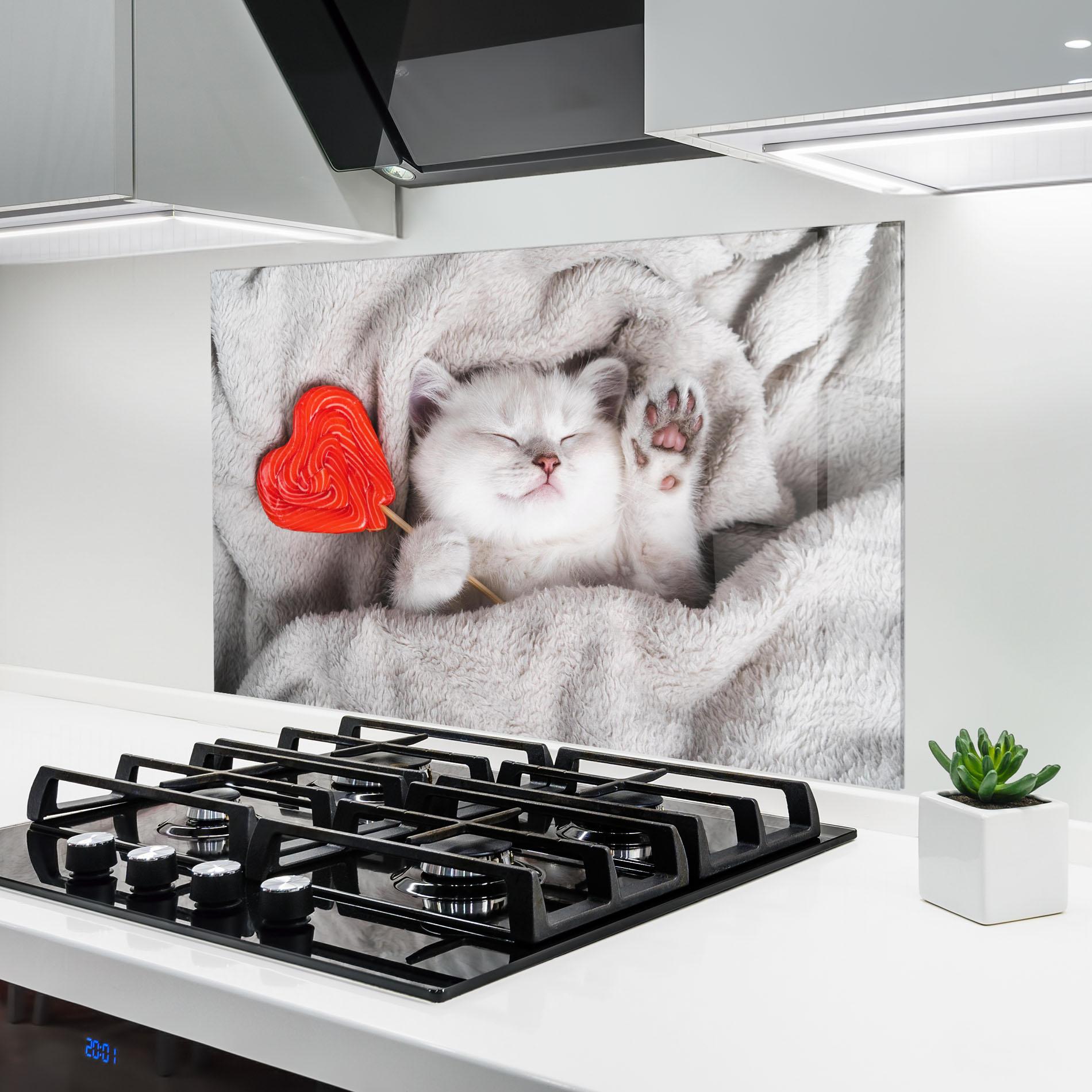 Panel Szklany do Kuchni Small White Kitten mockup 6