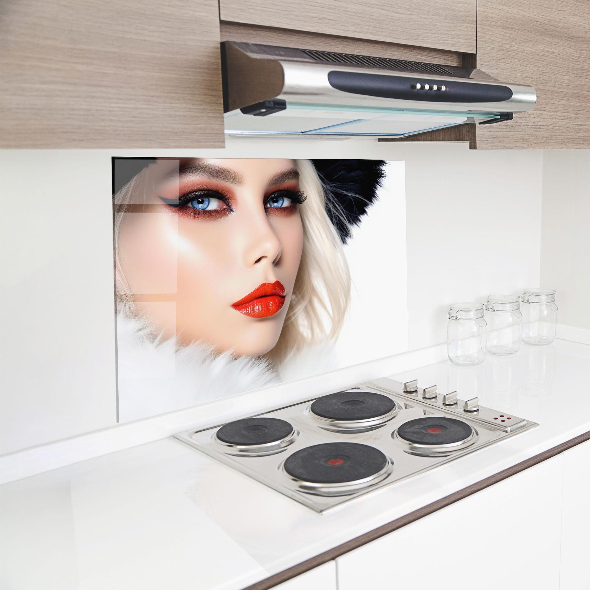 Panel Szklany do Kuchni White Hair Makeup mockup 8