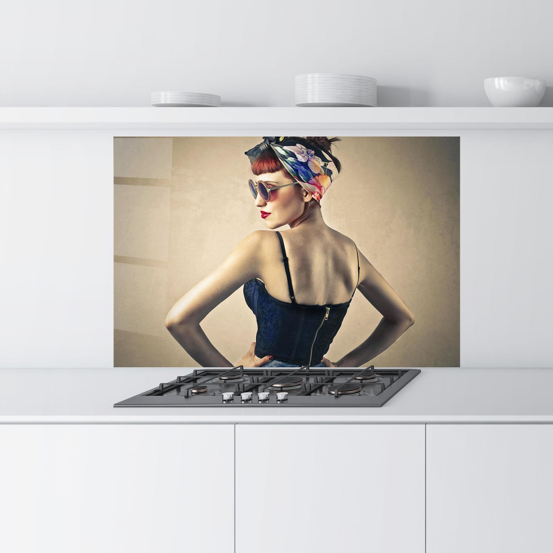 Panel Szklany do Kuchni Pin Up Girl mockup 9