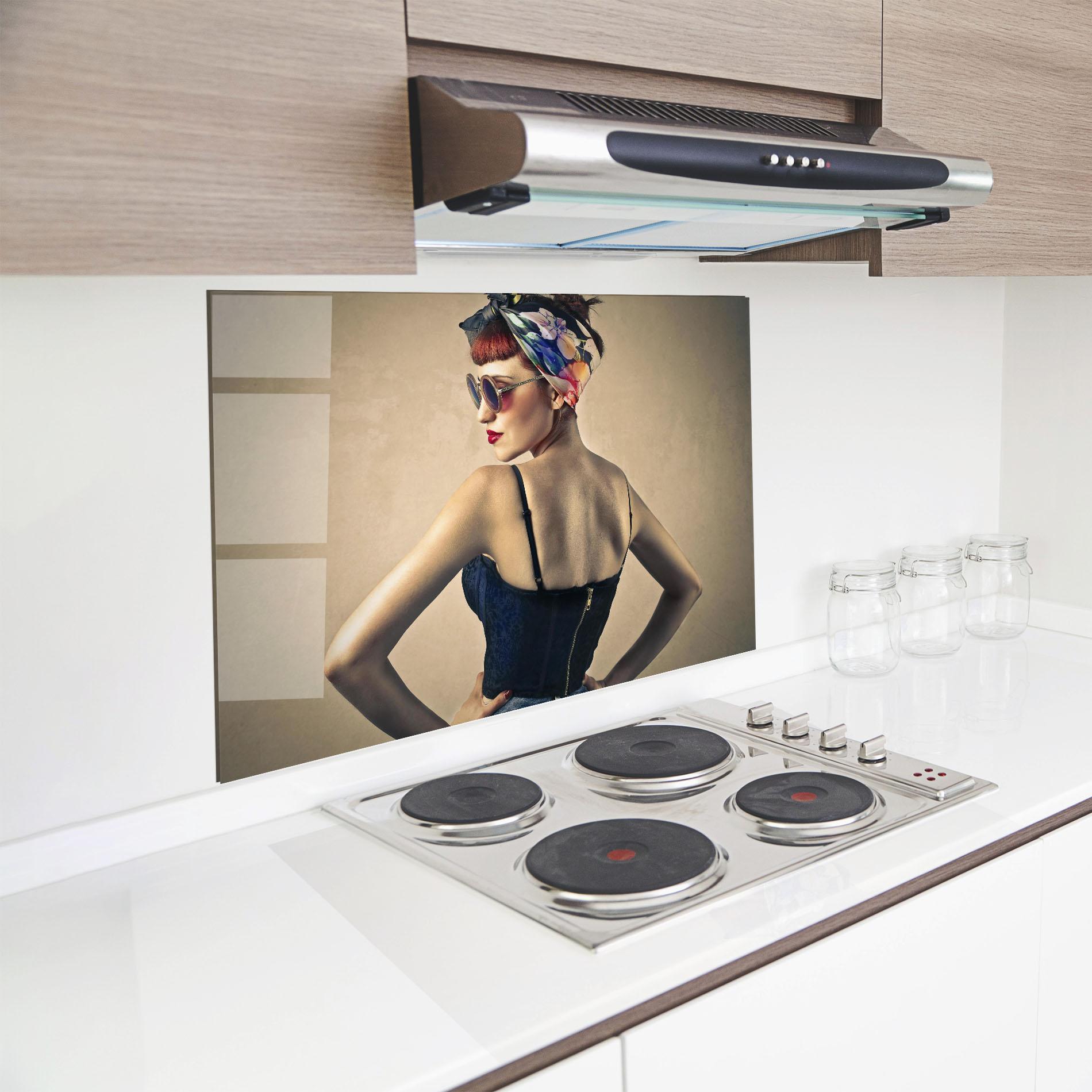 Panel Szklany do Kuchni Pin Up Girl mockup 8