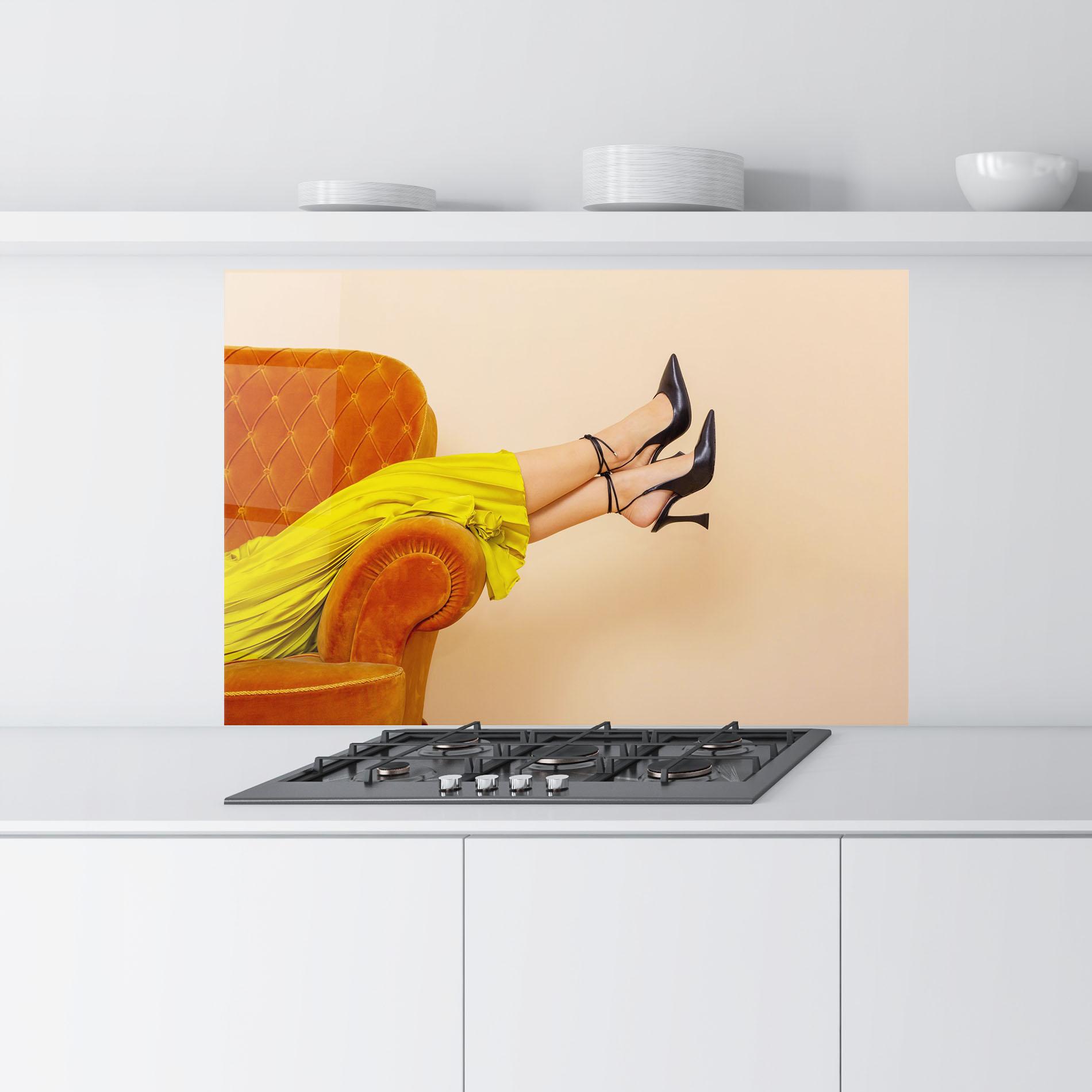 Panel Szklany do Kuchni Black Heals On Cream mockup 9