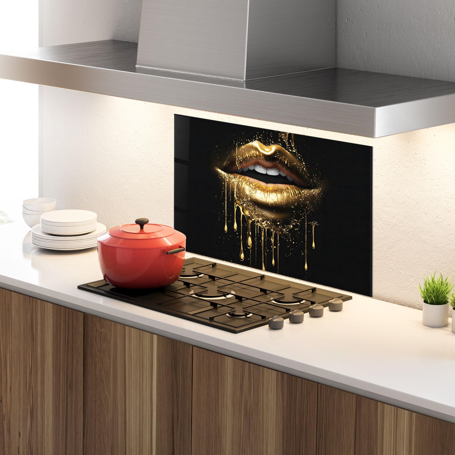 Panel Szklany do Kuchni Golden Luxury Lips mockup 4