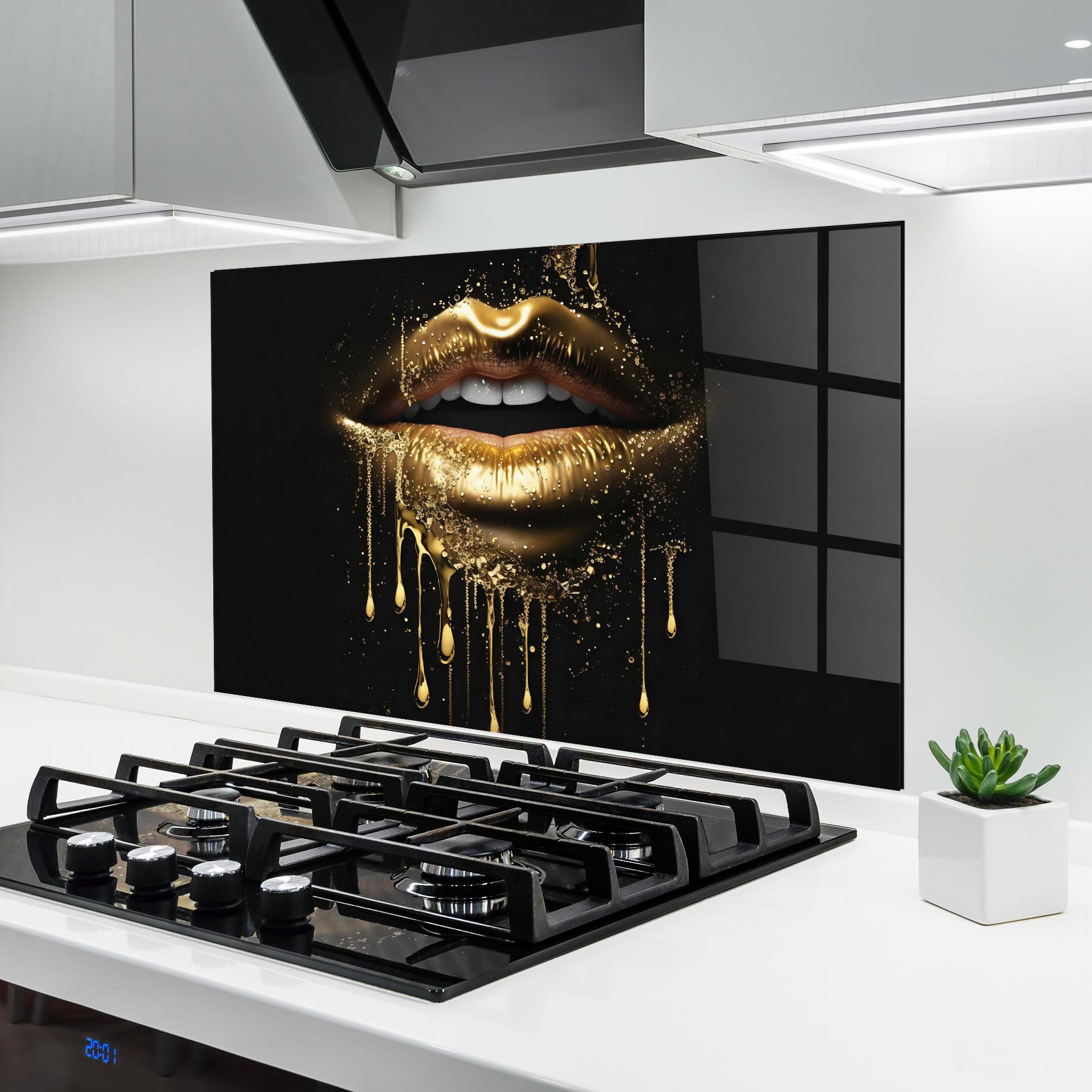 Panel Szklany do Kuchni Golden Luxury Lips mockup 6