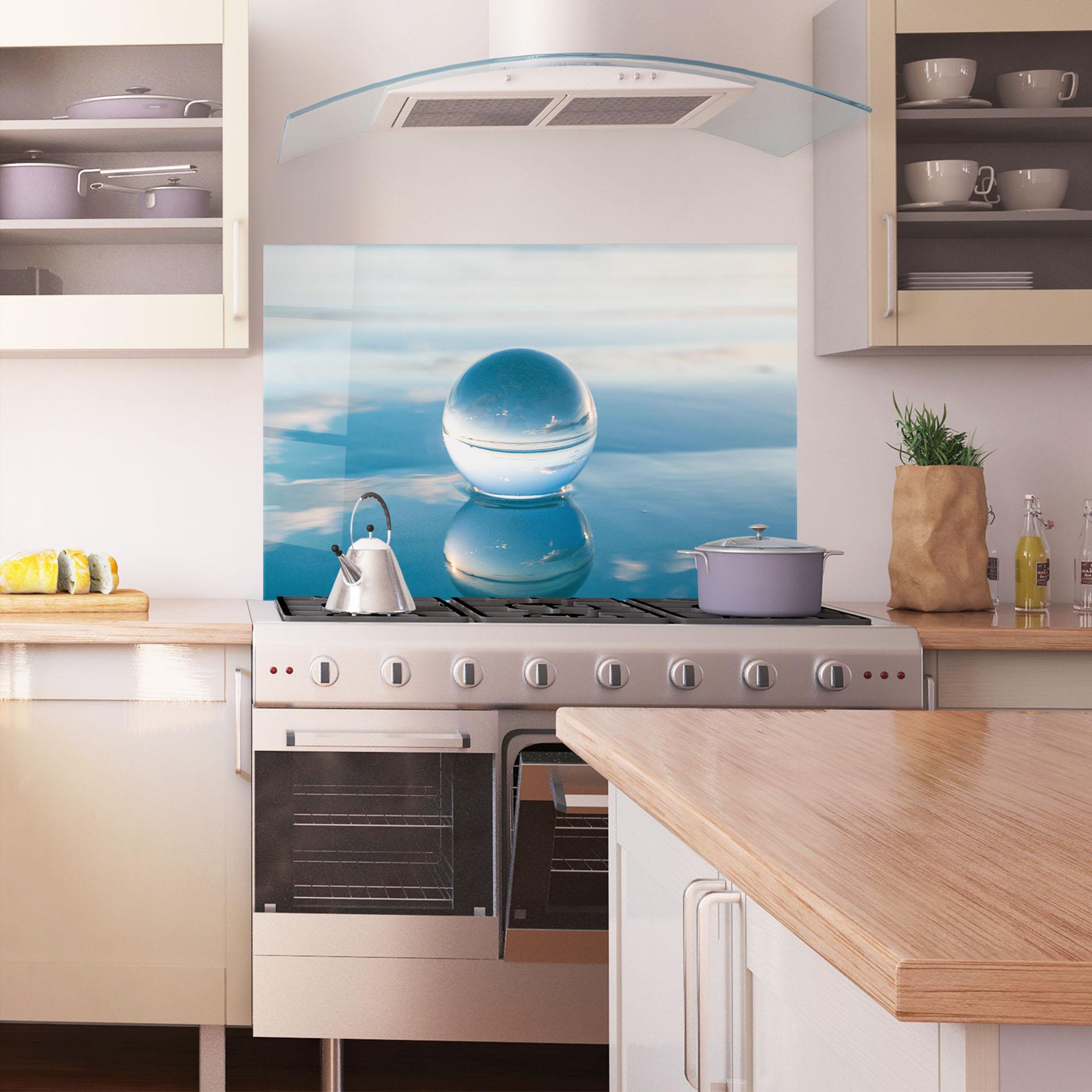 Panel Szklany do Kuchni Crystal Ball Reflecting mockup 1