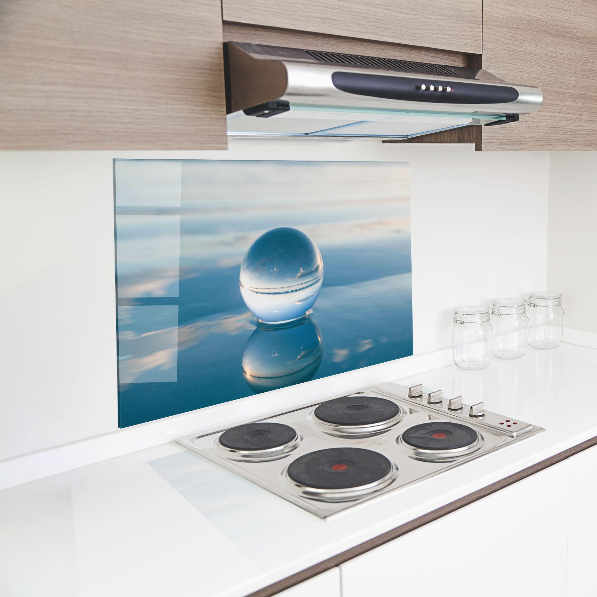 Panel Szklany do Kuchni Crystal Ball Reflecting mockup 8