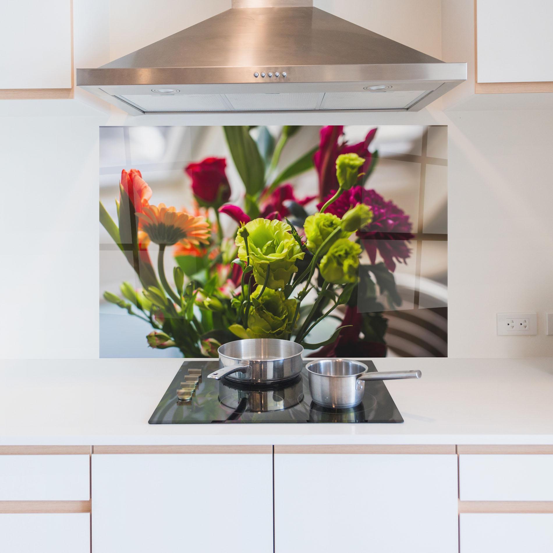 Panel Szklany do Kuchni Green Flowers Bouquet mockup 5