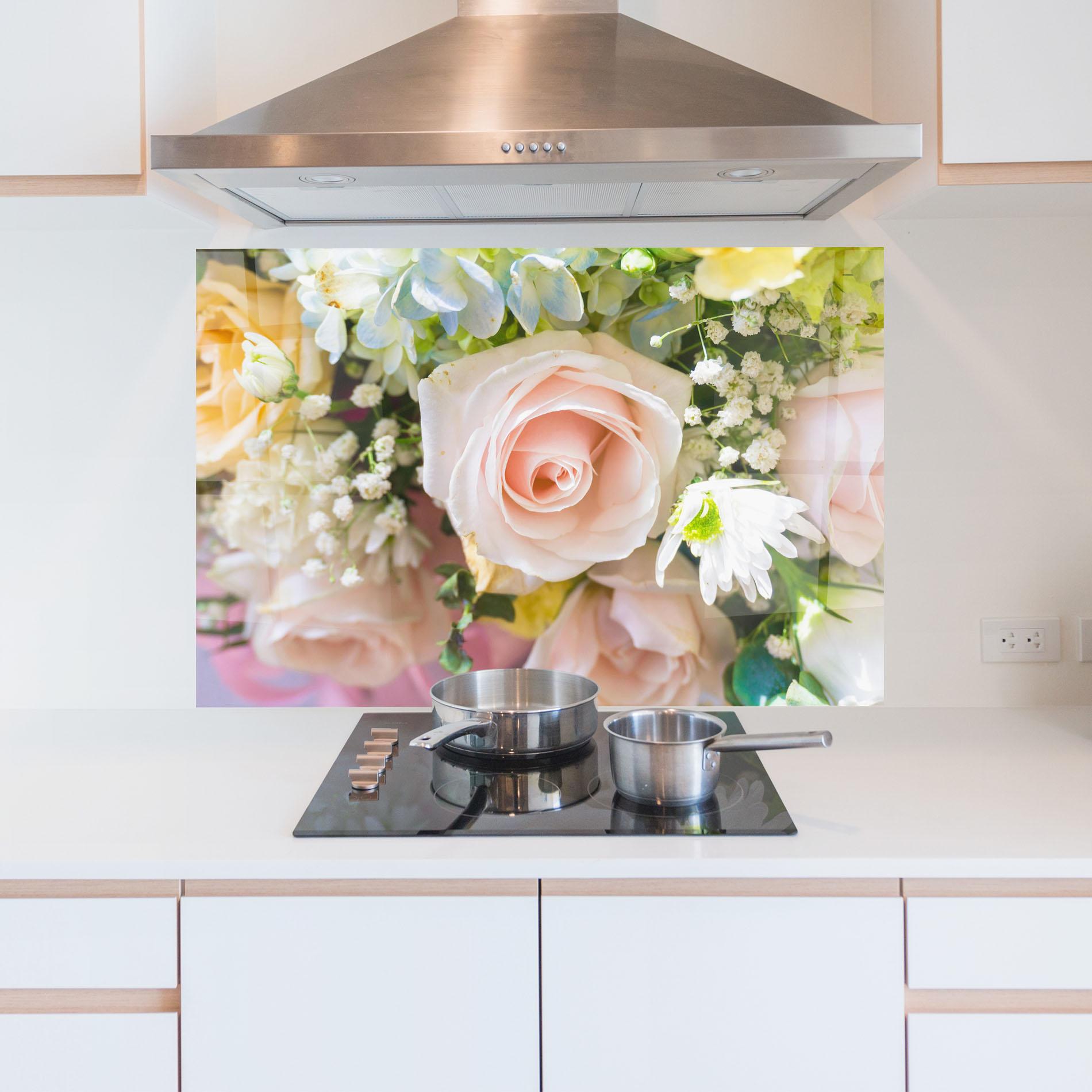 Panel Szklany do Kuchni Light Pink Bouquet mockup 5