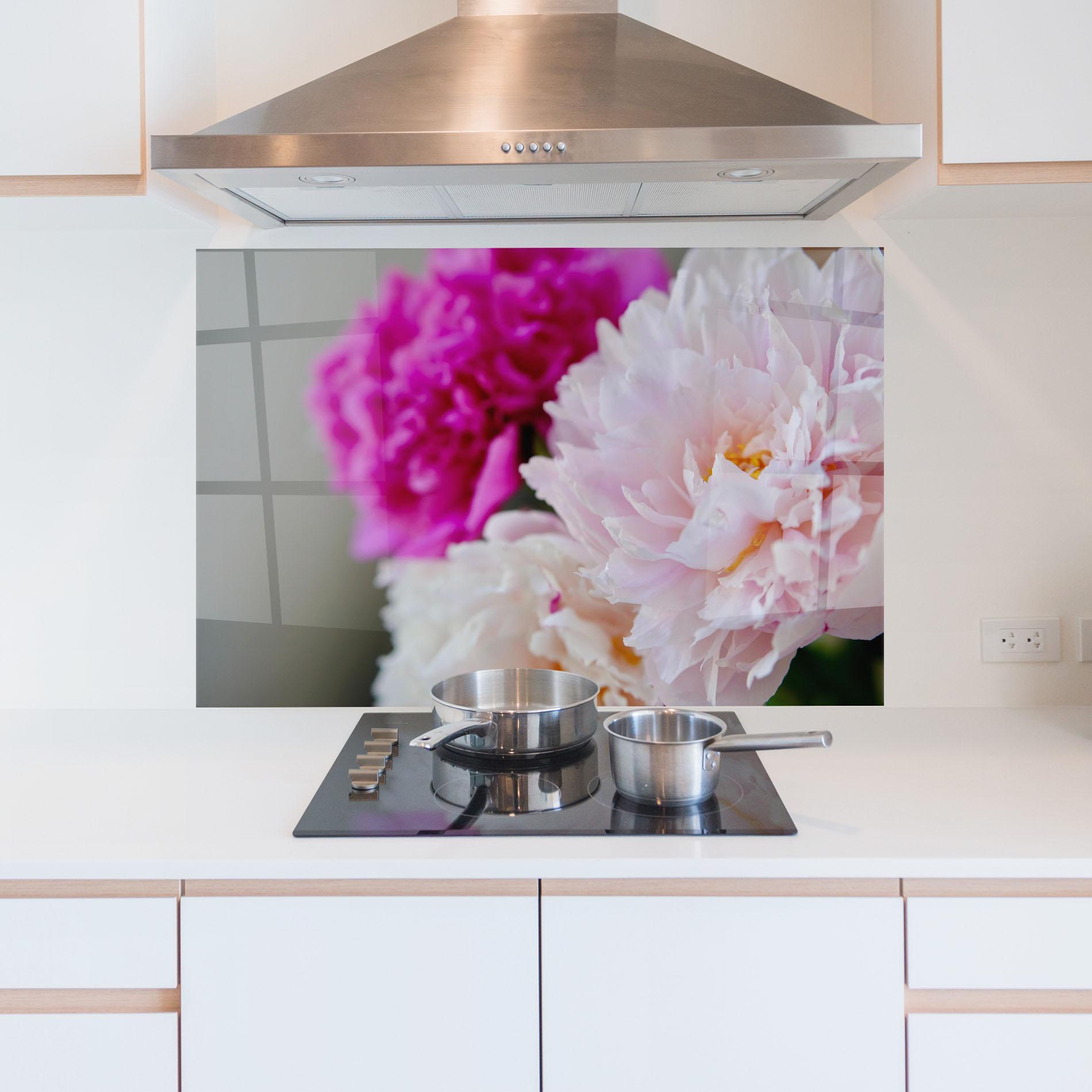 Panel Szklany do Kuchni Peonies Close Up mockup 5
