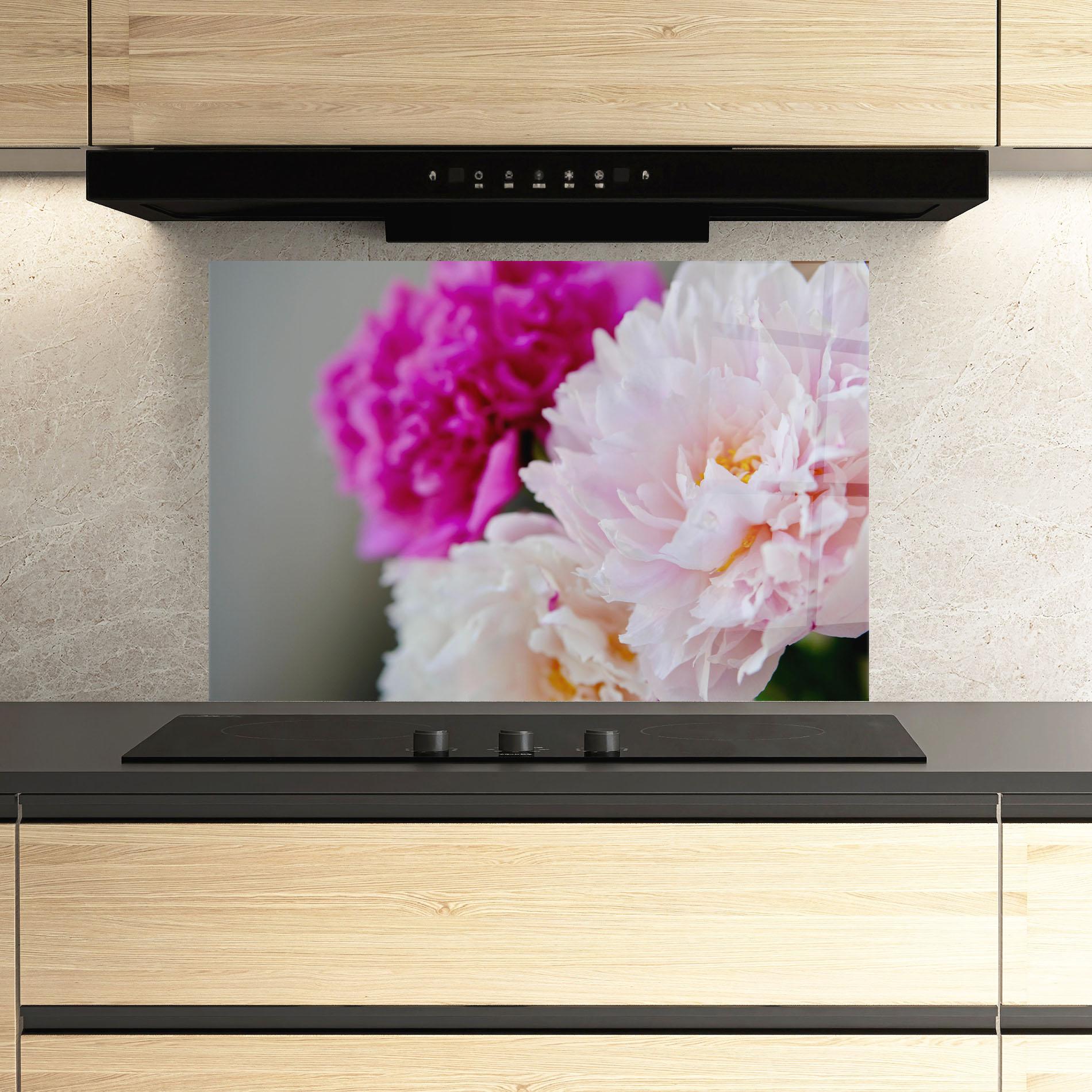 Panel Szklany do Kuchni Peonies Close Up mockup 3