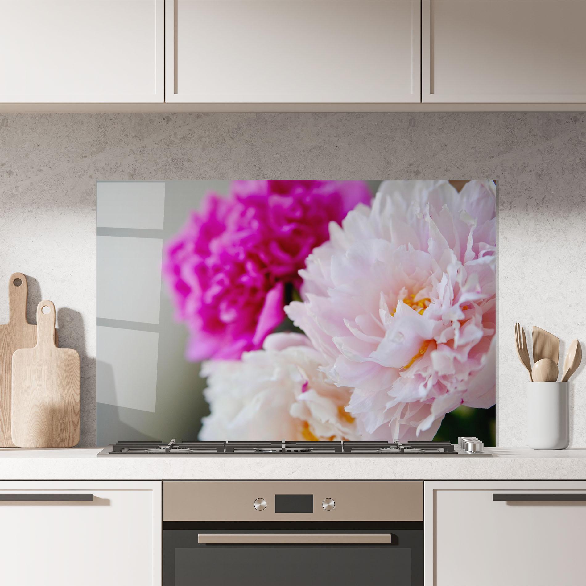 Panel Szklany do Kuchni Peonies Close Up mockup 7