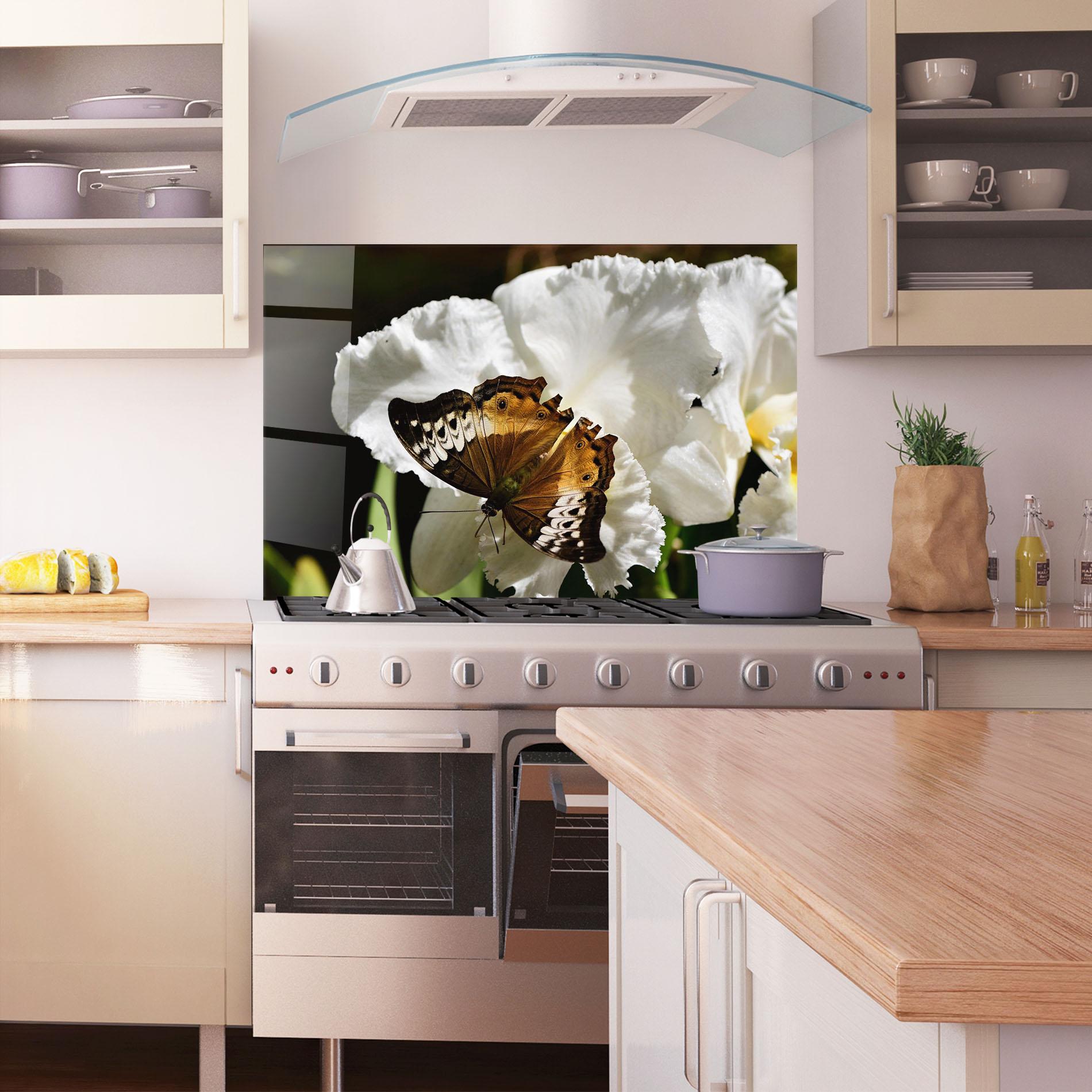 Panel Szklany do Kuchni Butterfly Exotic Plant mockup 1