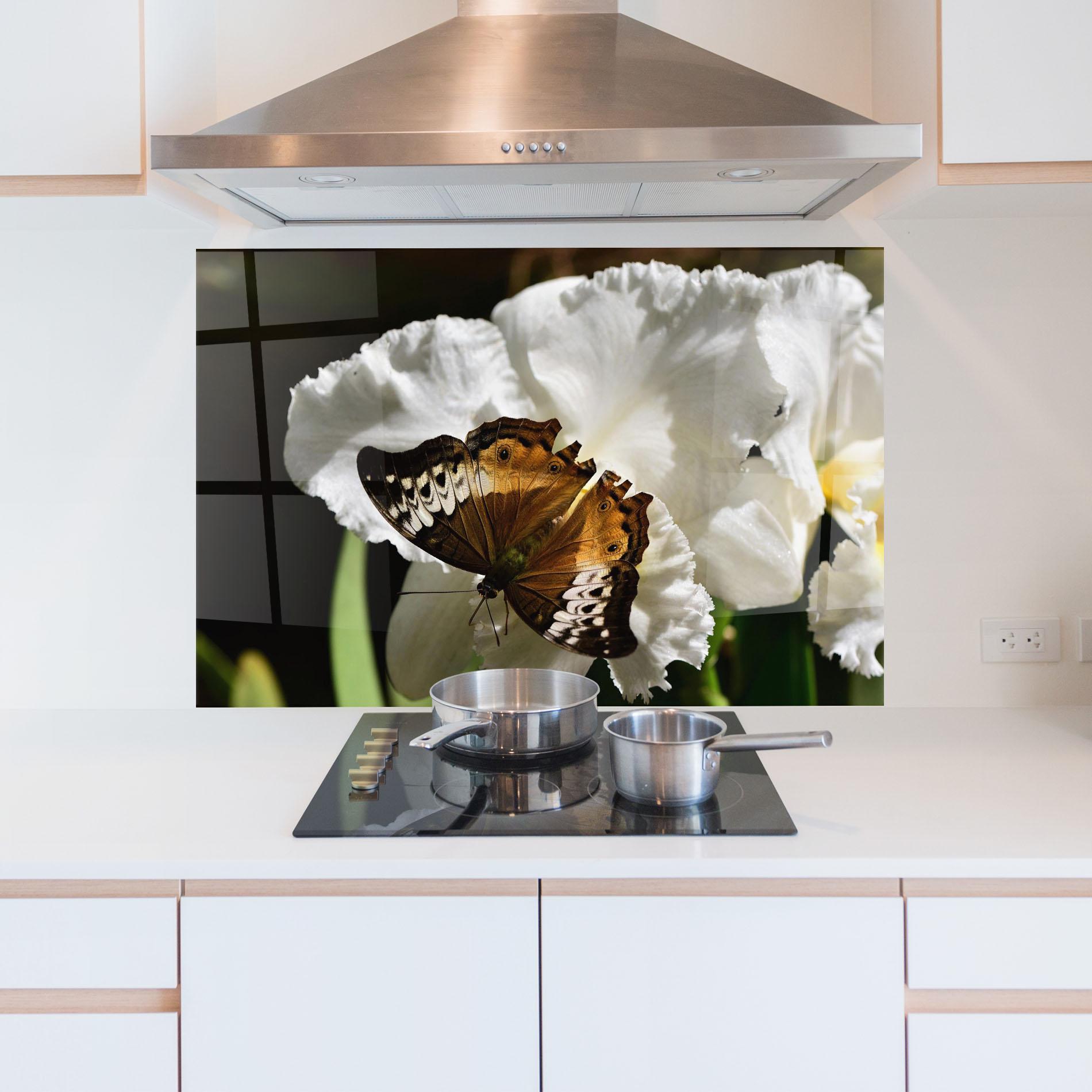 Panel Szklany do Kuchni Butterfly Exotic Plant mockup 5
