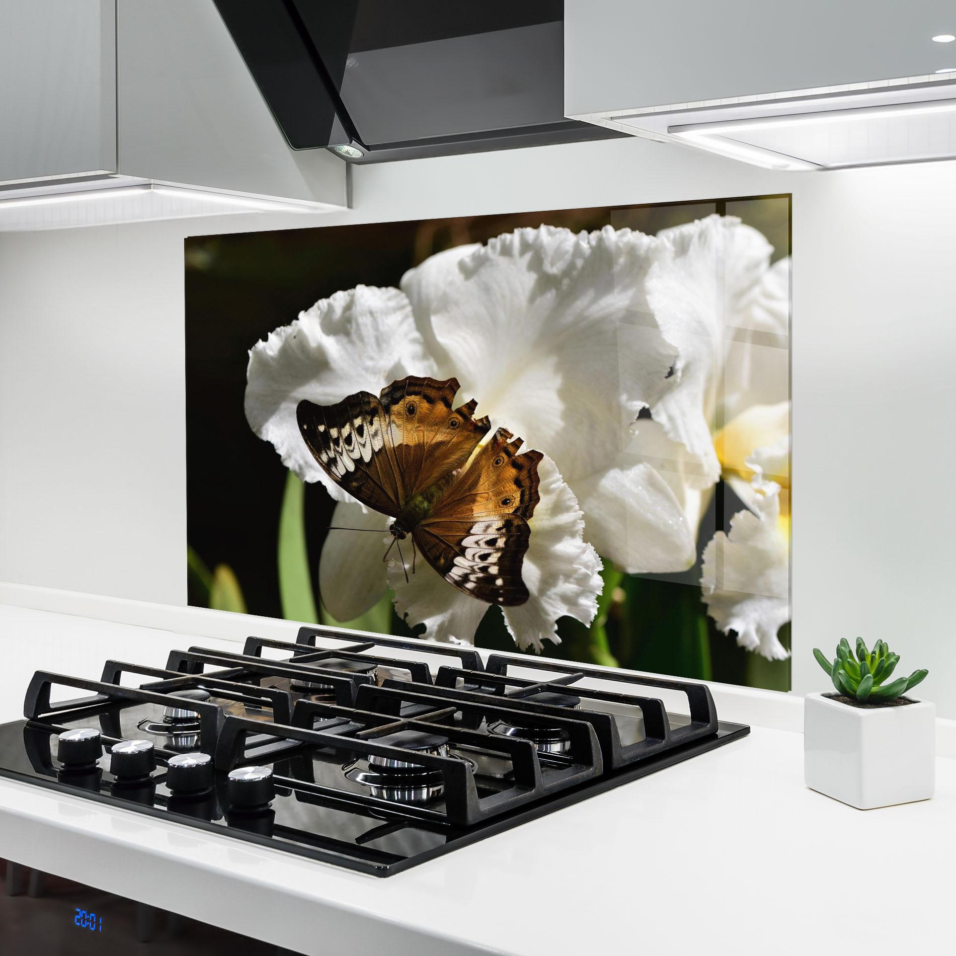 Panel Szklany do Kuchni Butterfly Exotic Plant mockup 6