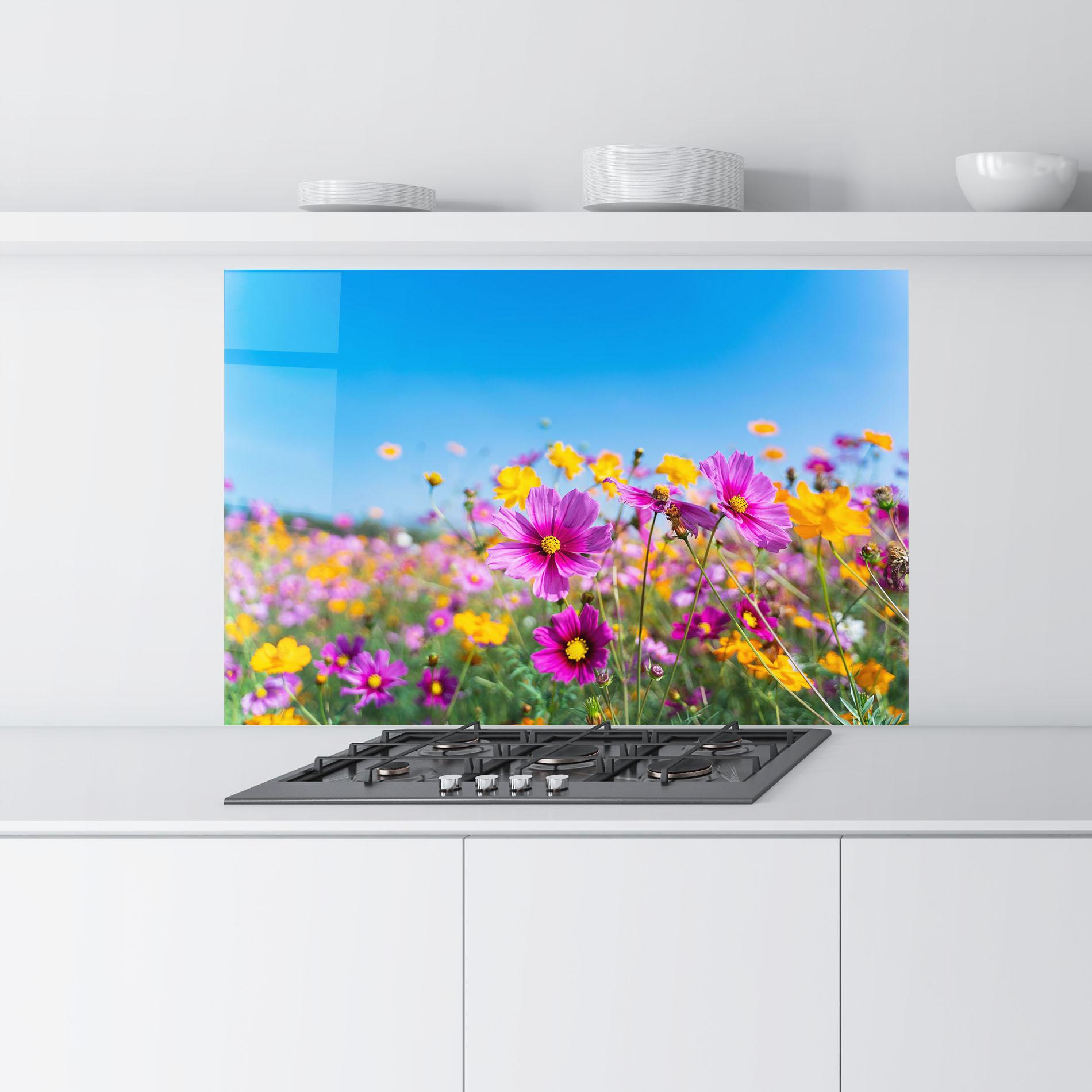 Panel Szklany do Kuchni Cosmos Flowers Grassland mockup 9