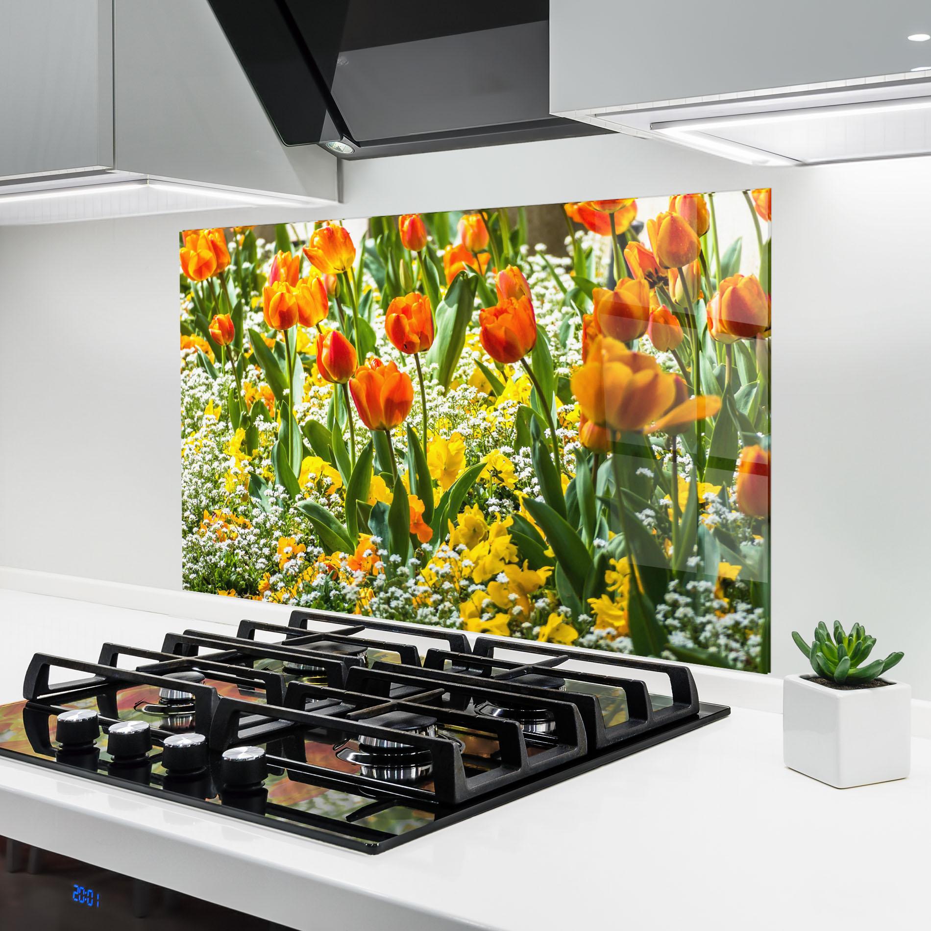Panel Szklany do Kuchni Colorful Tulips Garden mockup 6