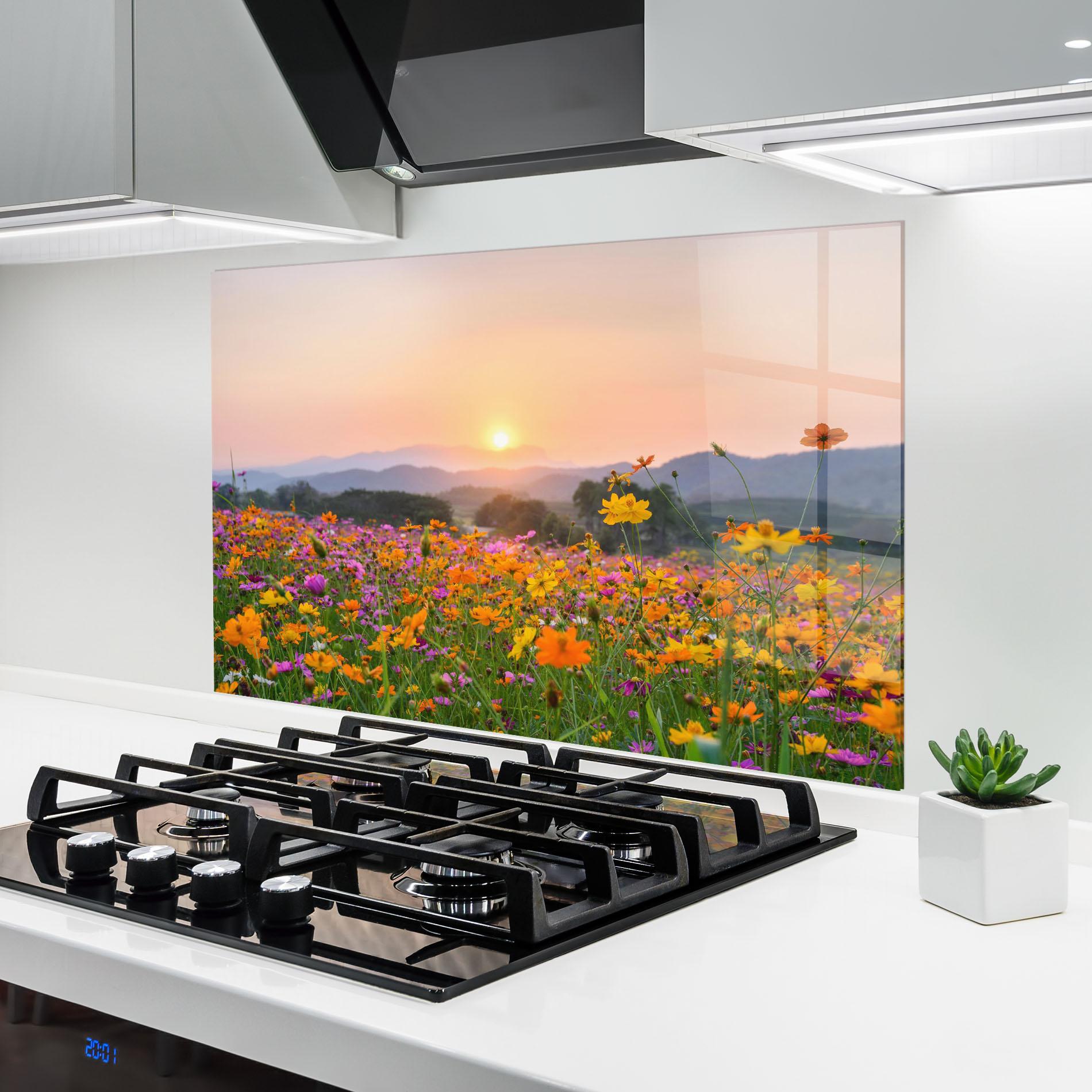 Panel Szklany do Kuchni Sunset Mountain Flowerf mockup 6