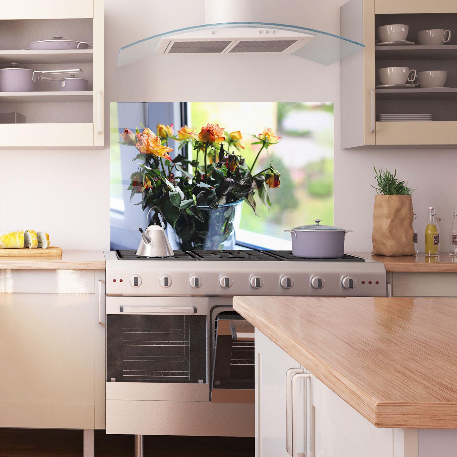 Panel Szklany do Kuchni Red Yellow Rose Vase mockup 1