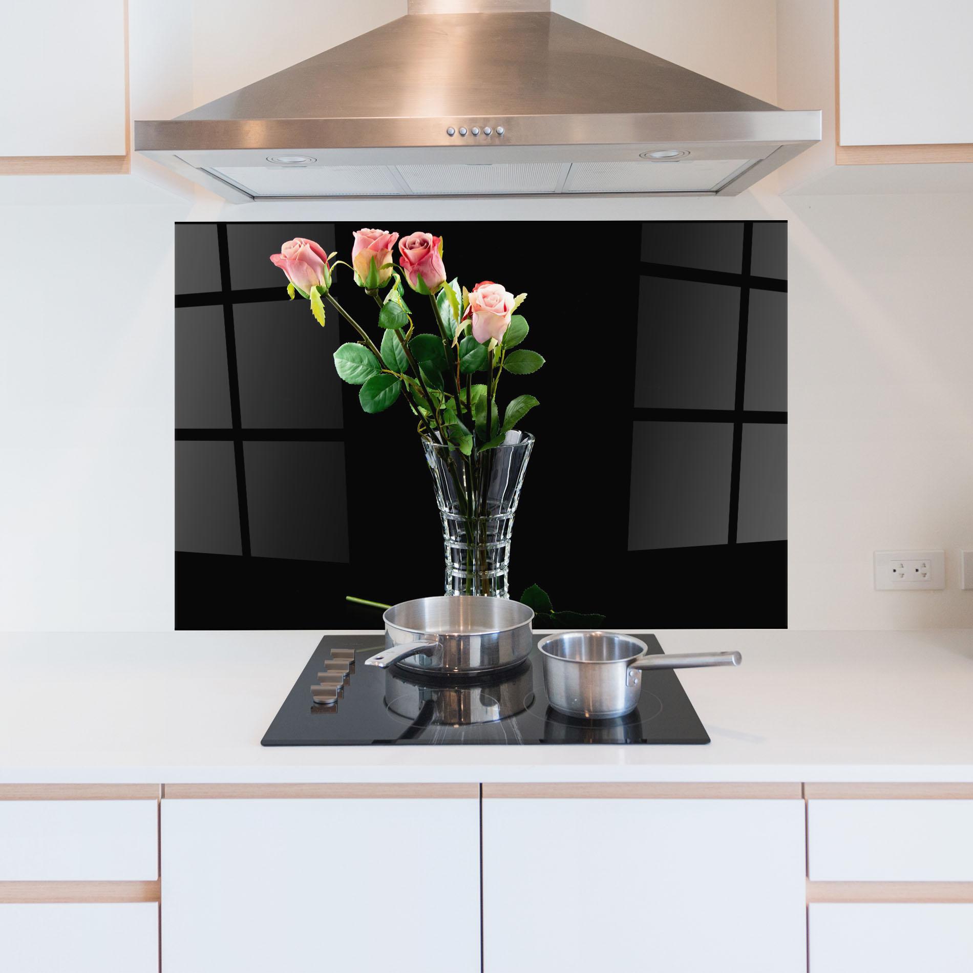 Panel Szklany do Kuchni Rose Vase Black mockup 5