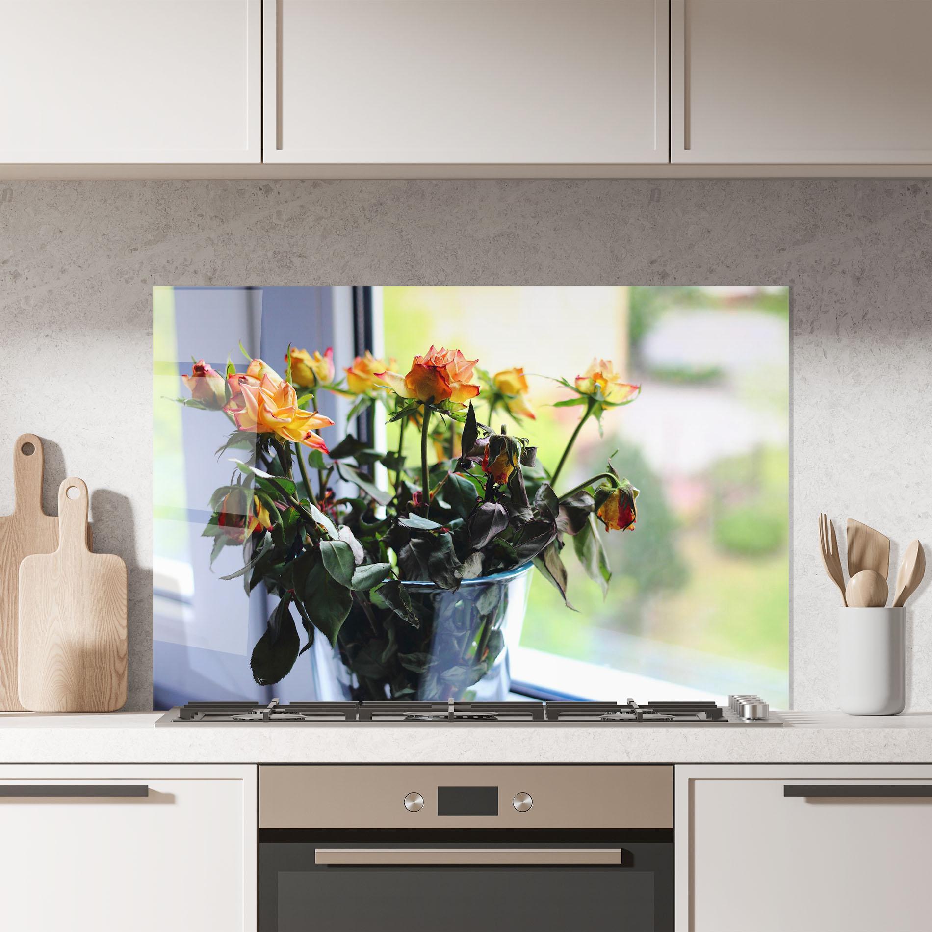 Panel Szklany do Kuchni Red Yellow Rose Vase mockup 7