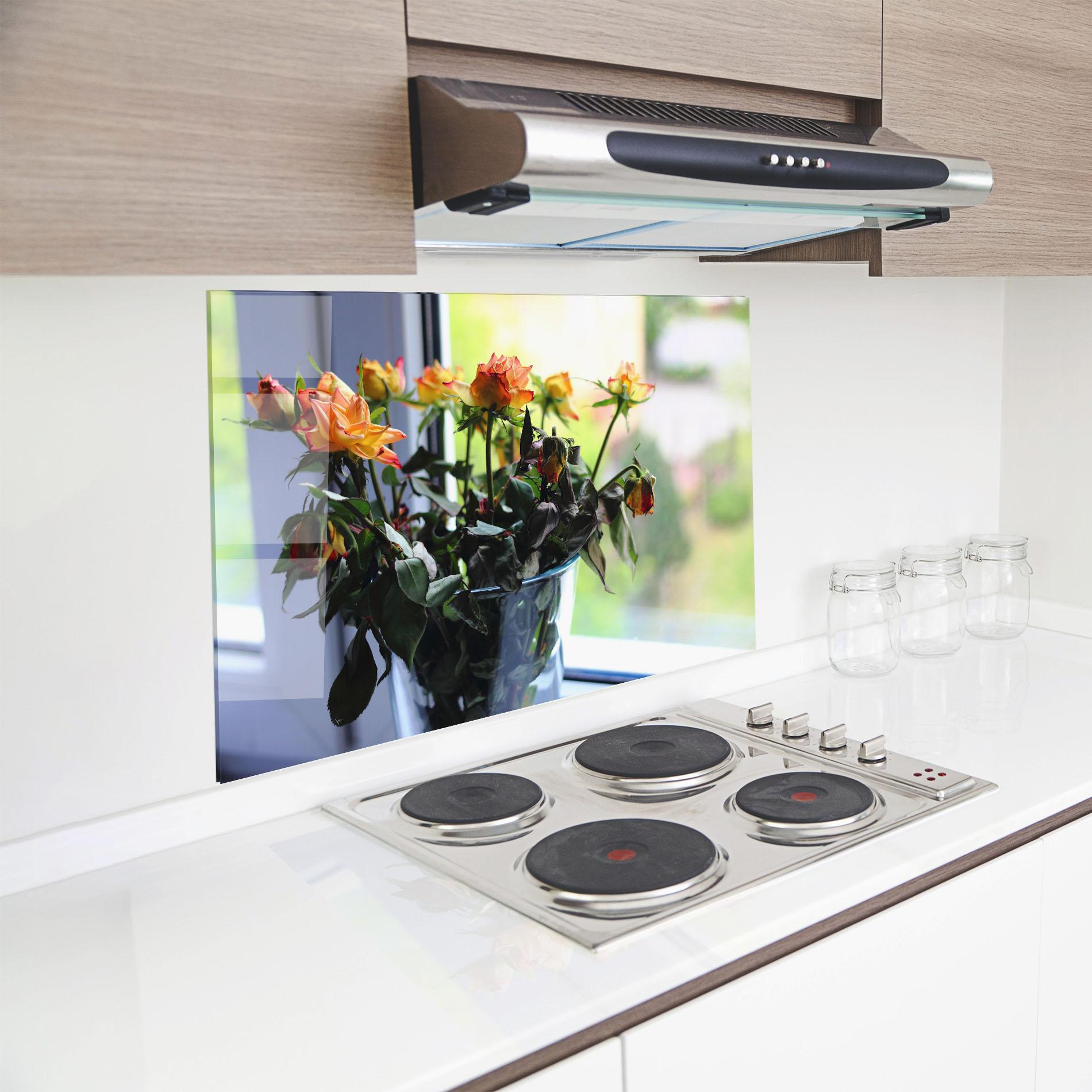 Panel Szklany do Kuchni Red Yellow Rose Vase mockup 8