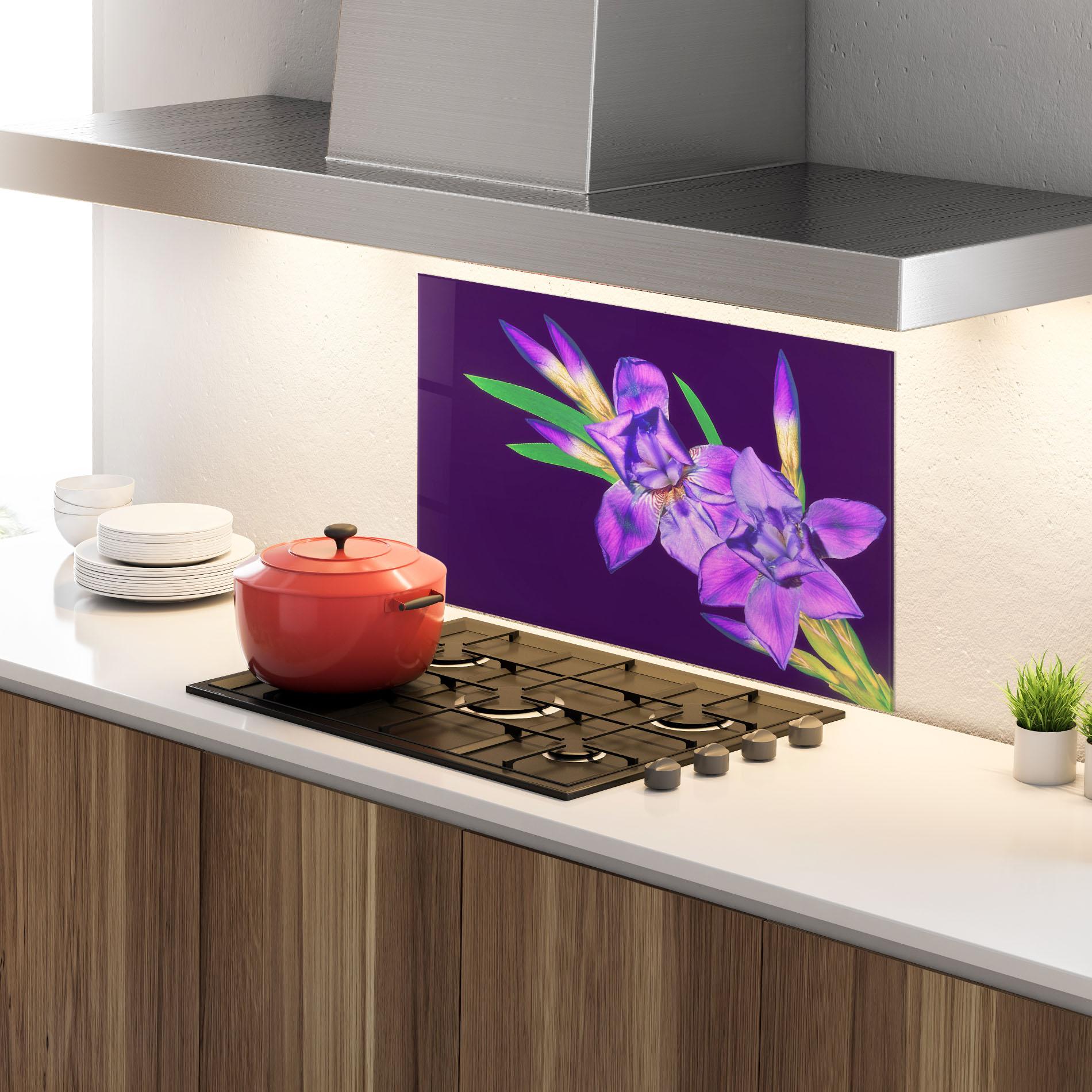 Panel Szklany do Kuchni Iris On Purple mockup 4