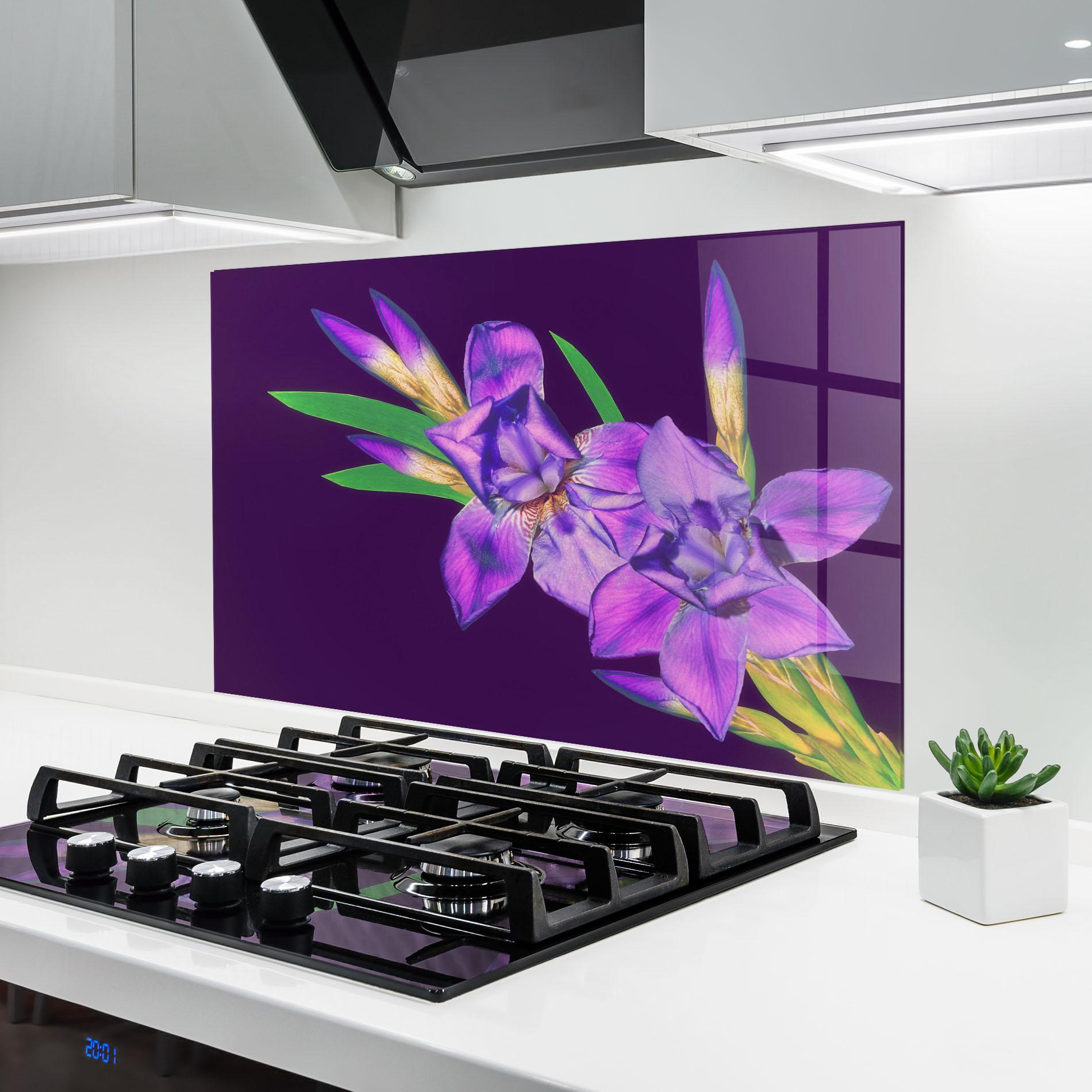 Panel Szklany do Kuchni Iris On Purple mockup 6