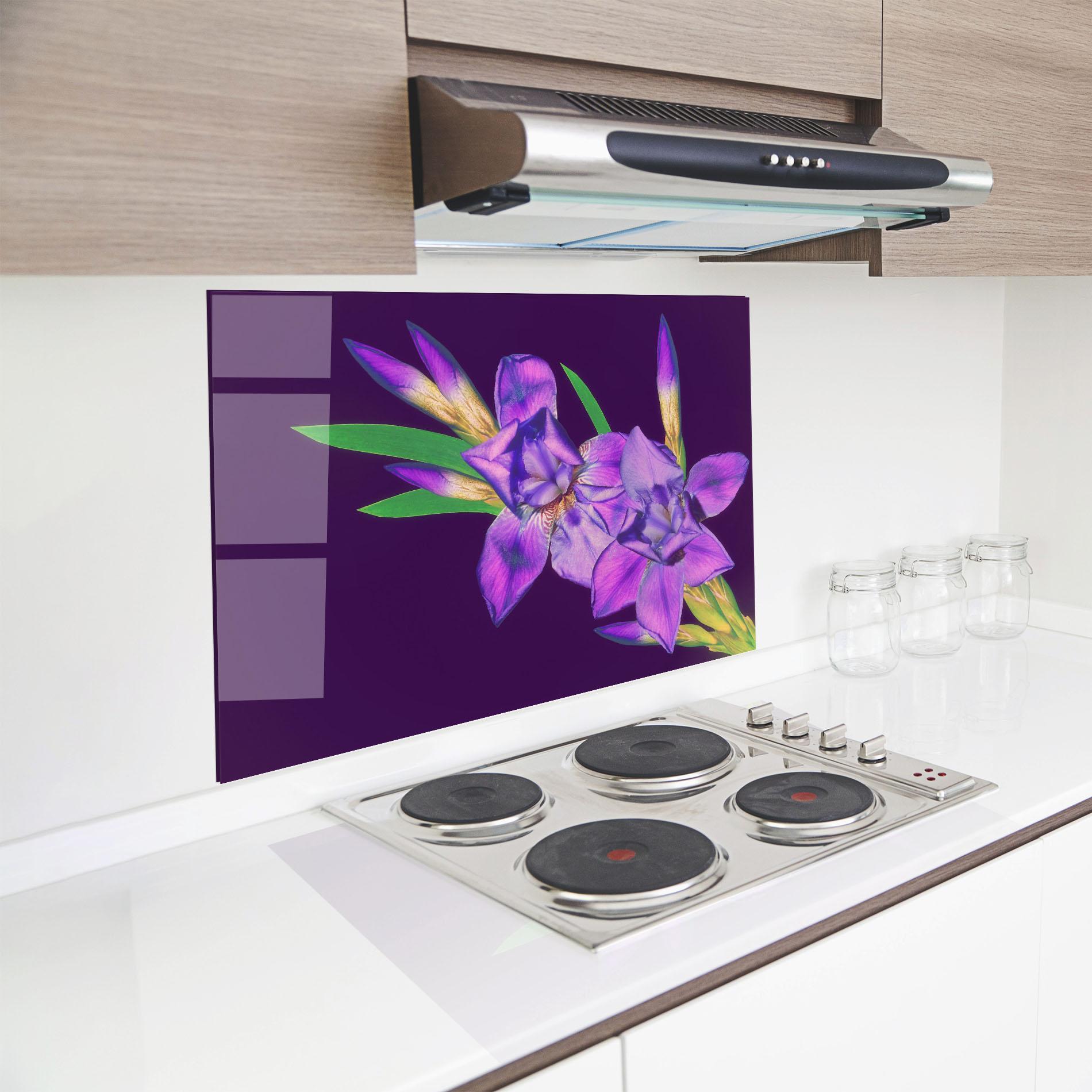 Panel Szklany do Kuchni Iris On Purple mockup 8
