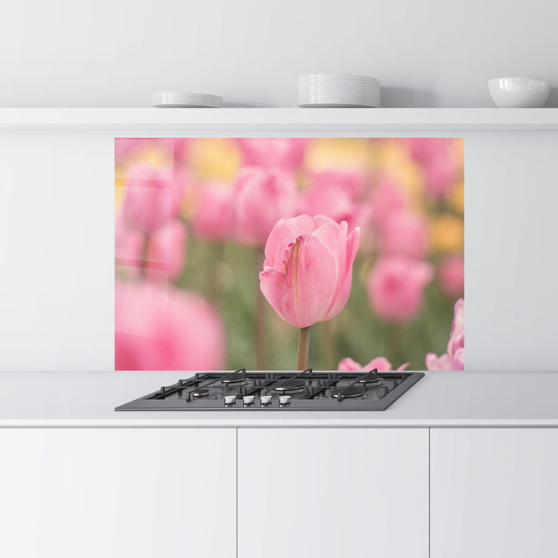Panel Szklany do Kuchni Pastel Tulips In Garden mockup 9