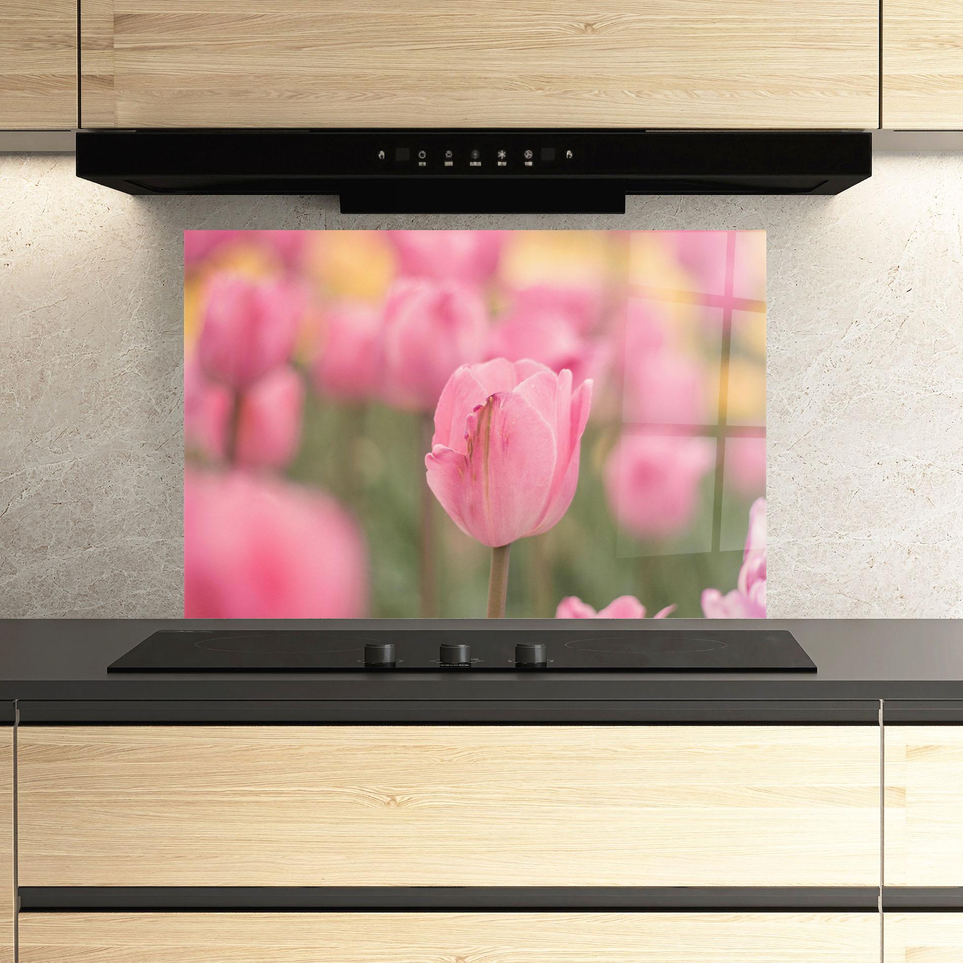 Panel Szklany do Kuchni Pastel Tulips In Garden mockup 3