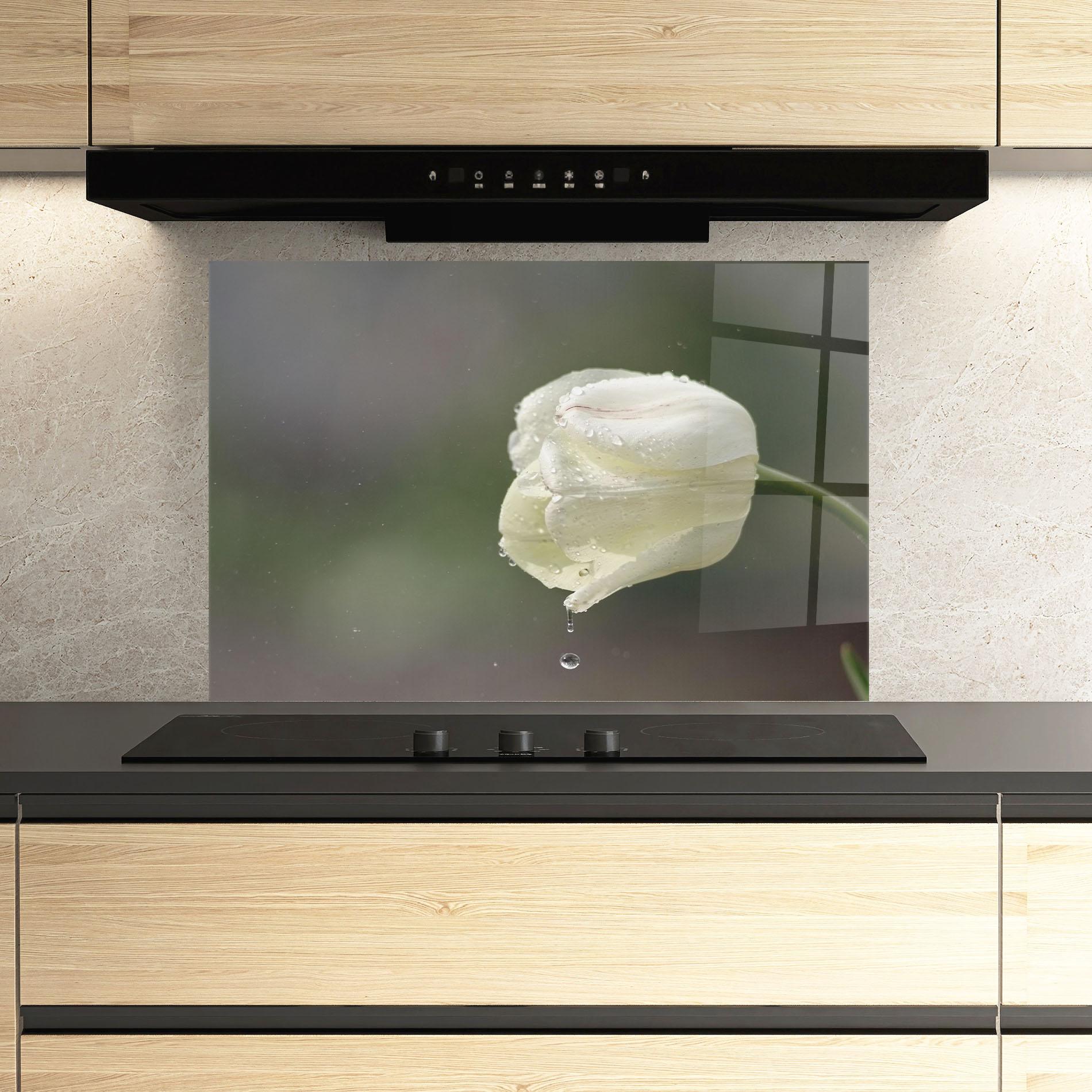 Panel Szklany do Kuchni White Single Tulip mockup 3