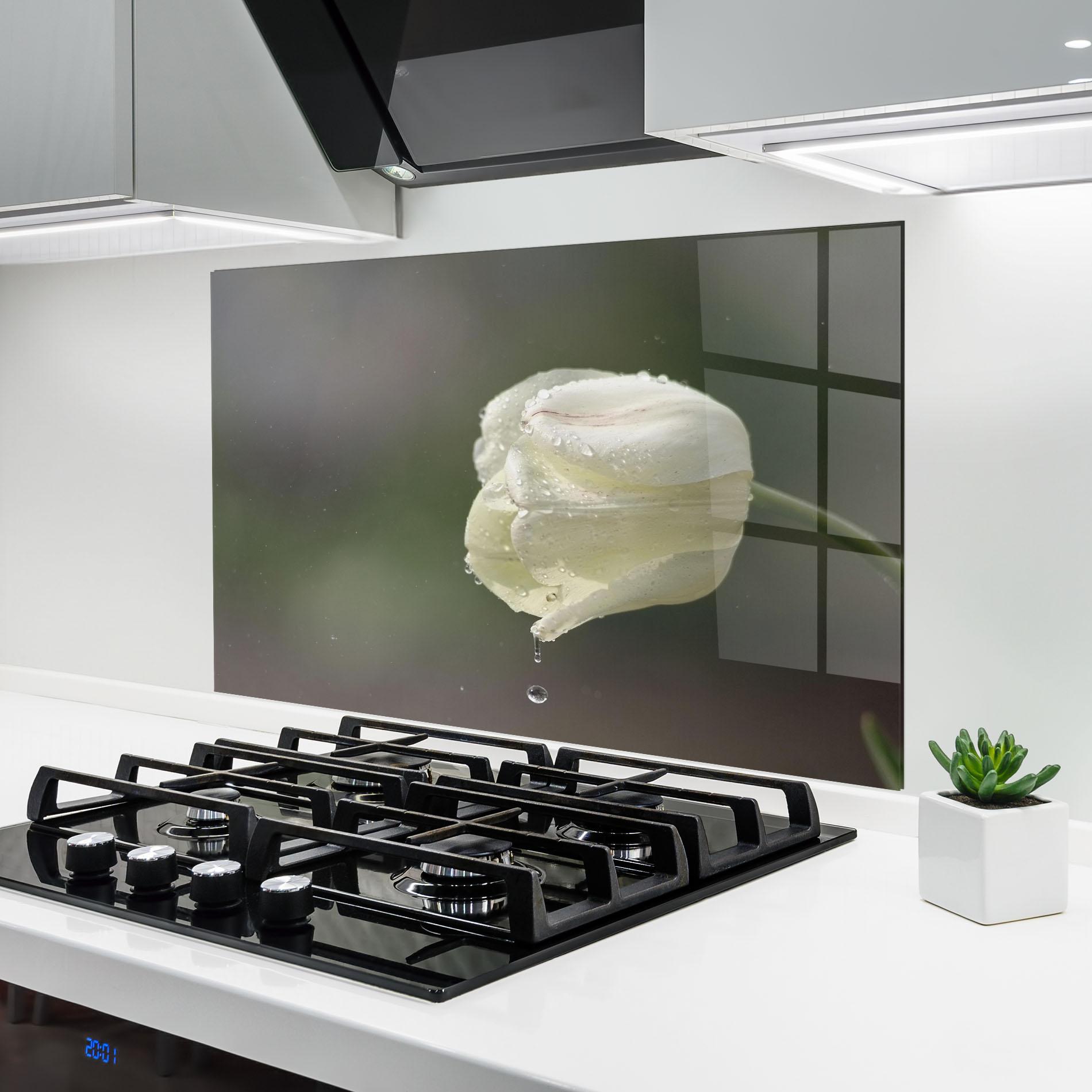 Panel Szklany do Kuchni White Single Tulip mockup 6