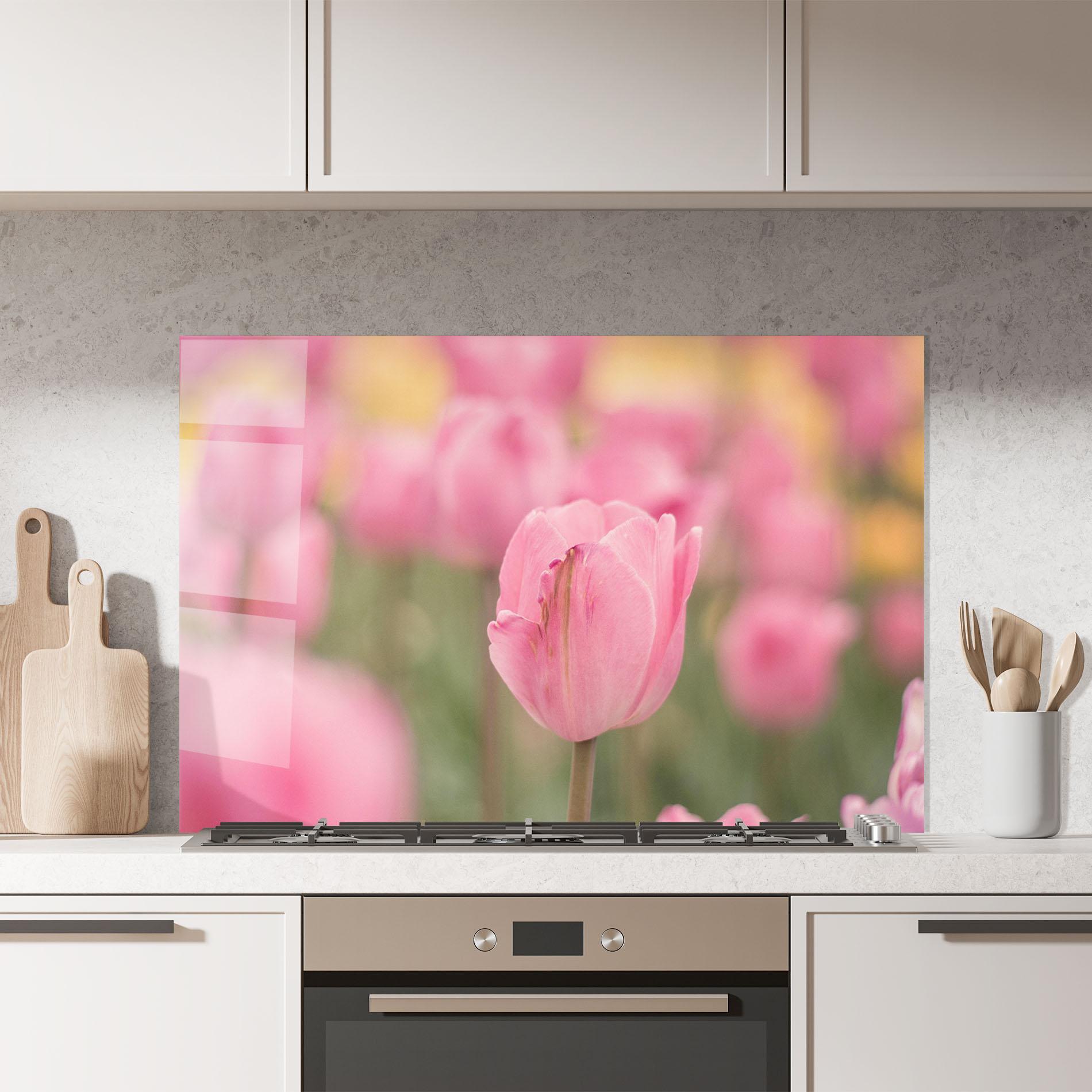 Panel Szklany do Kuchni Pastel Tulips In Garden mockup 7