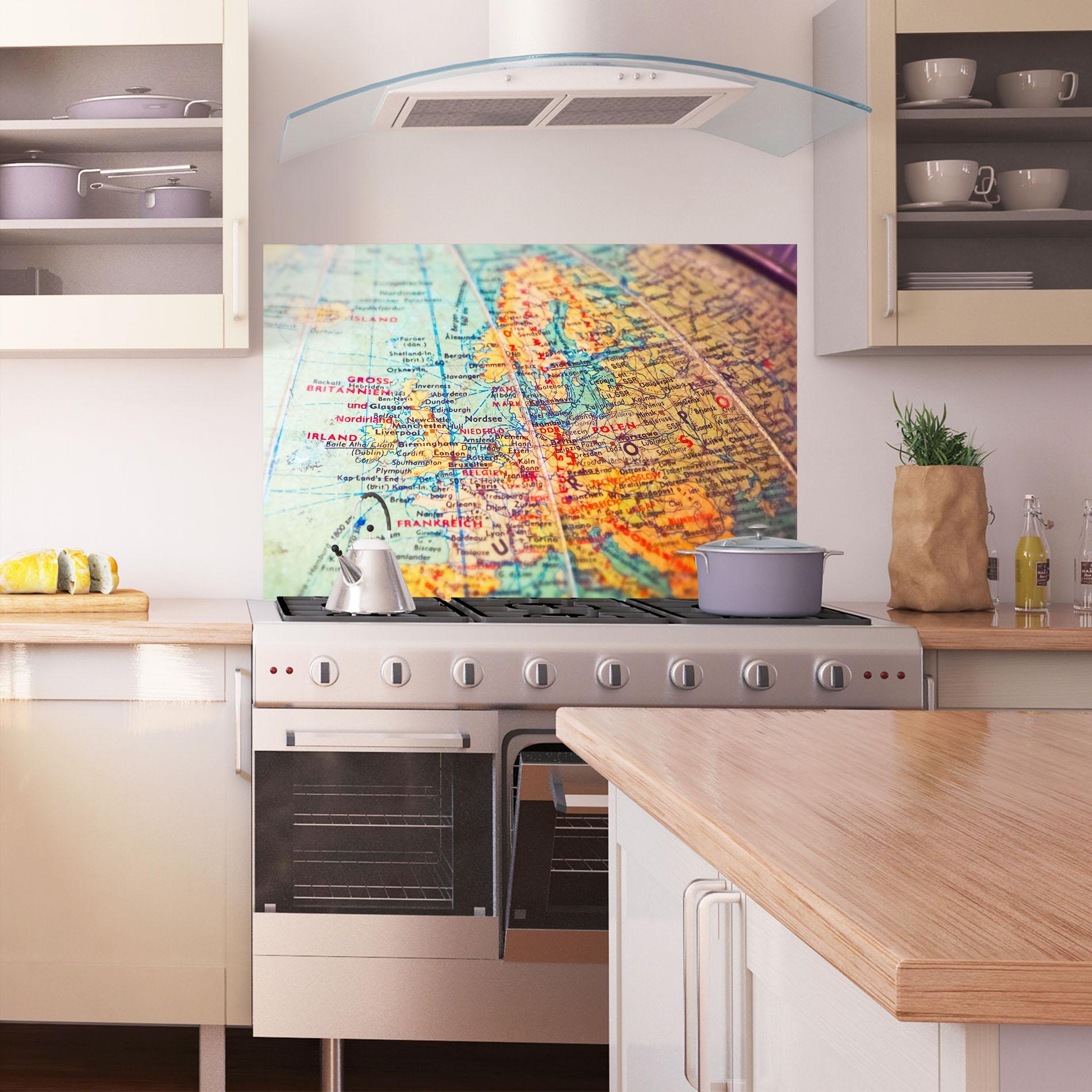 Panel Szklany do Kuchni Globe mockup 1