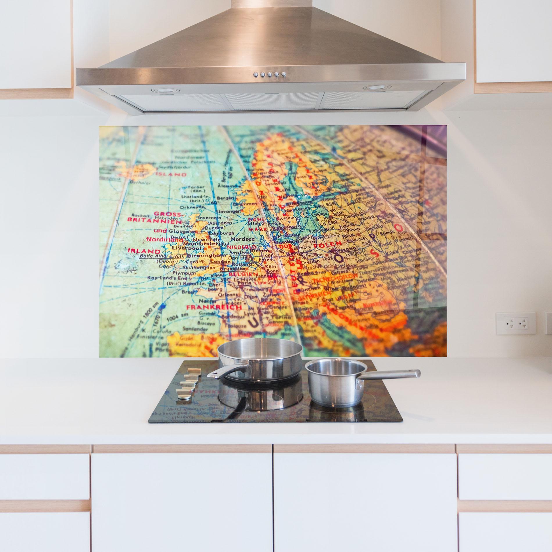 Panel Szklany do Kuchni Globe mockup 5