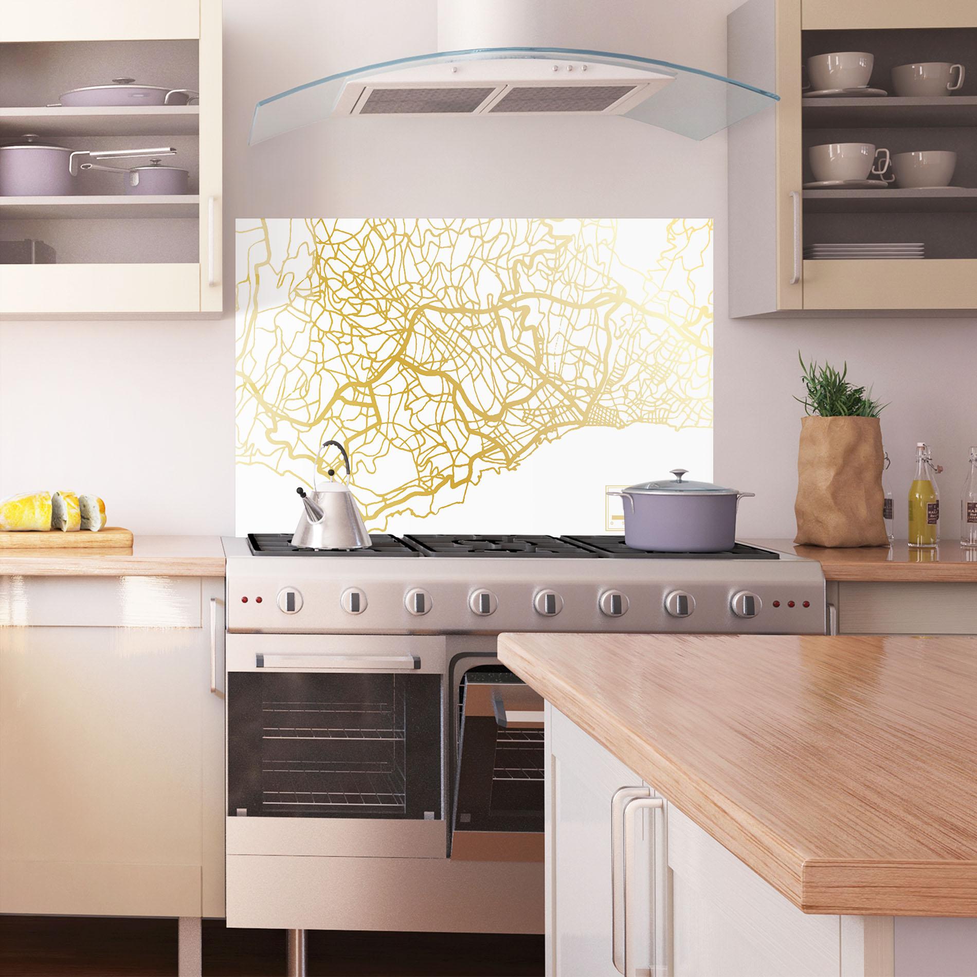 Panel Szklany do Kuchni Funchal Gold Map mockup 1