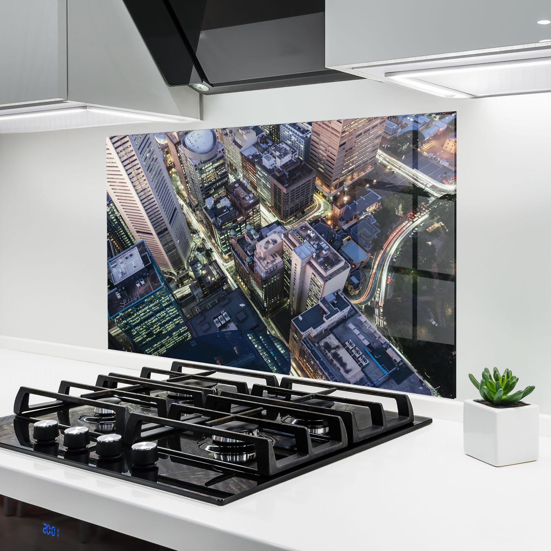 Panel Szklany do Kuchni Green Purple Skyline mockup 6