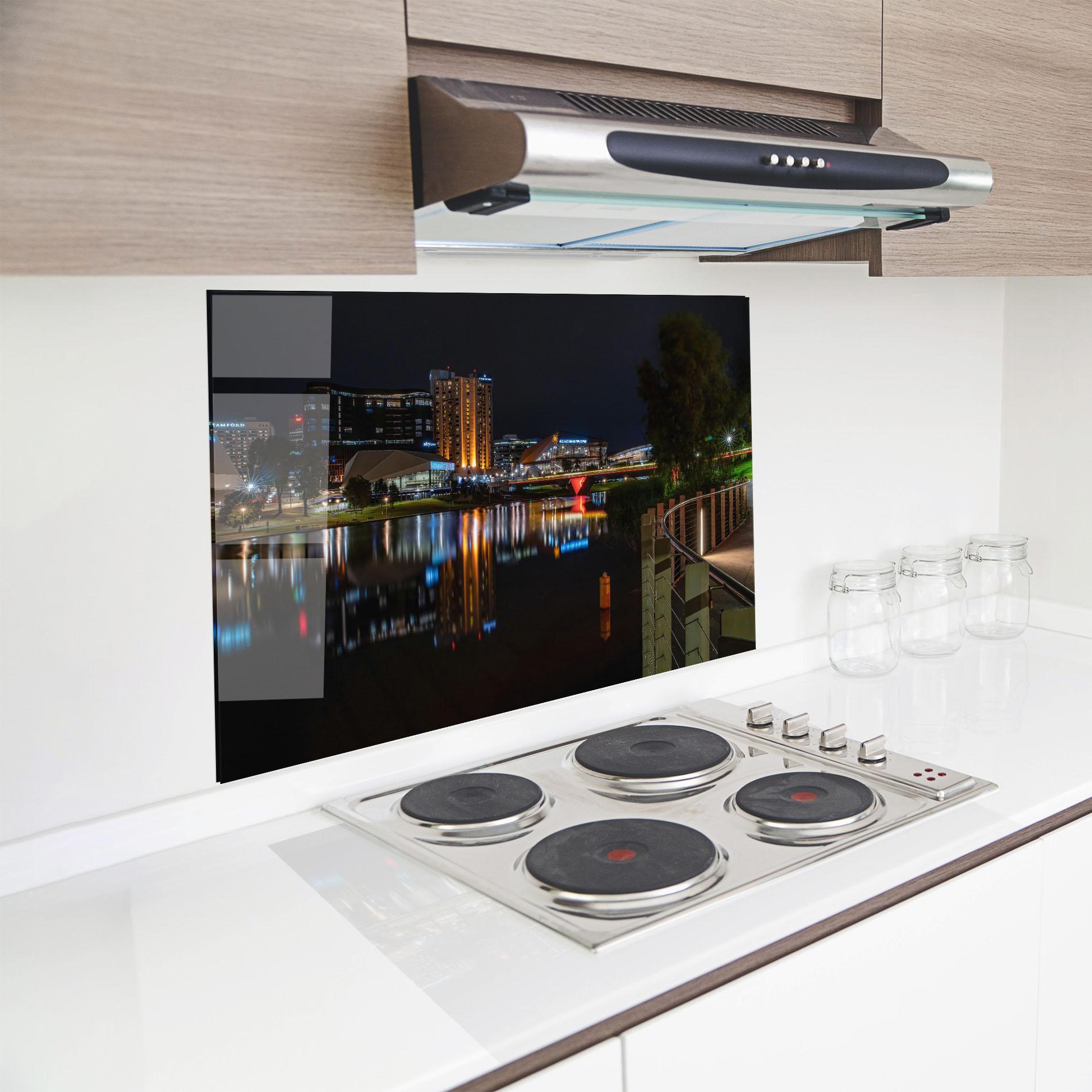 Panel Szklany do Kuchni Australia Night Lake mockup 8